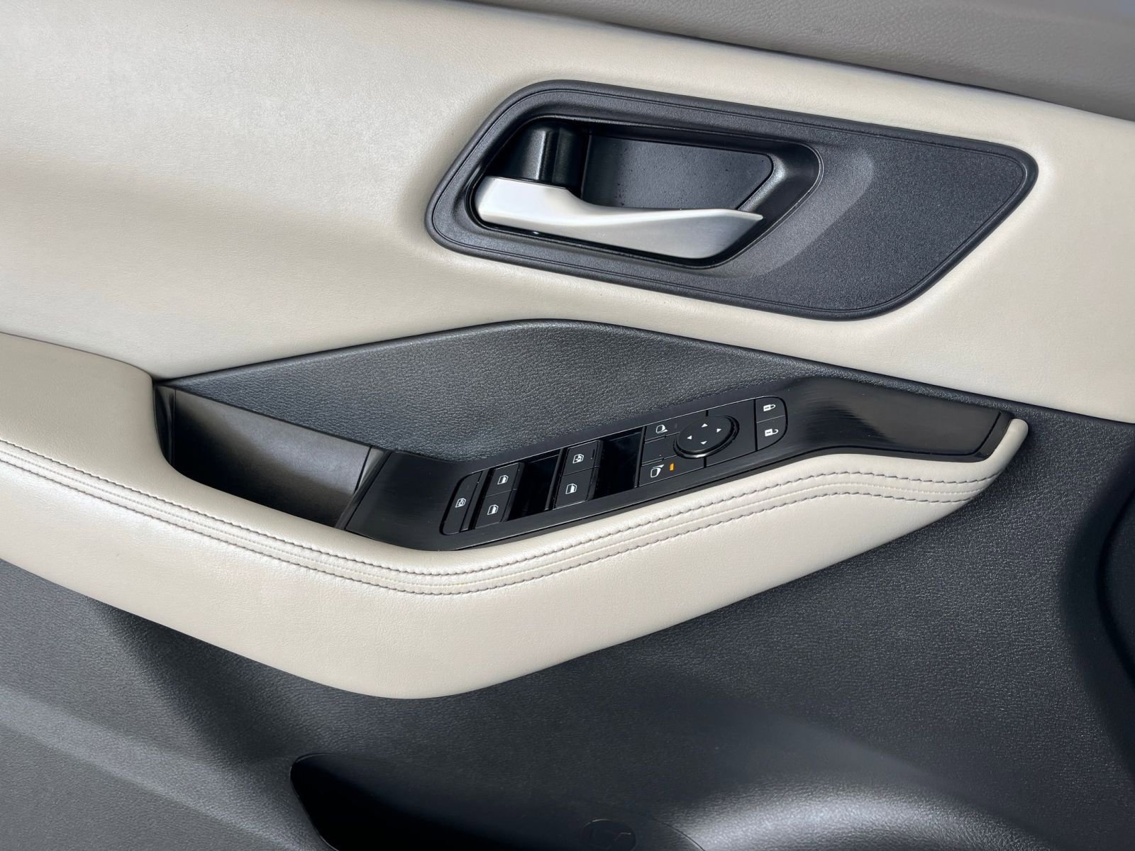 Thumbnail: 2025 Nissan Rogue - 18