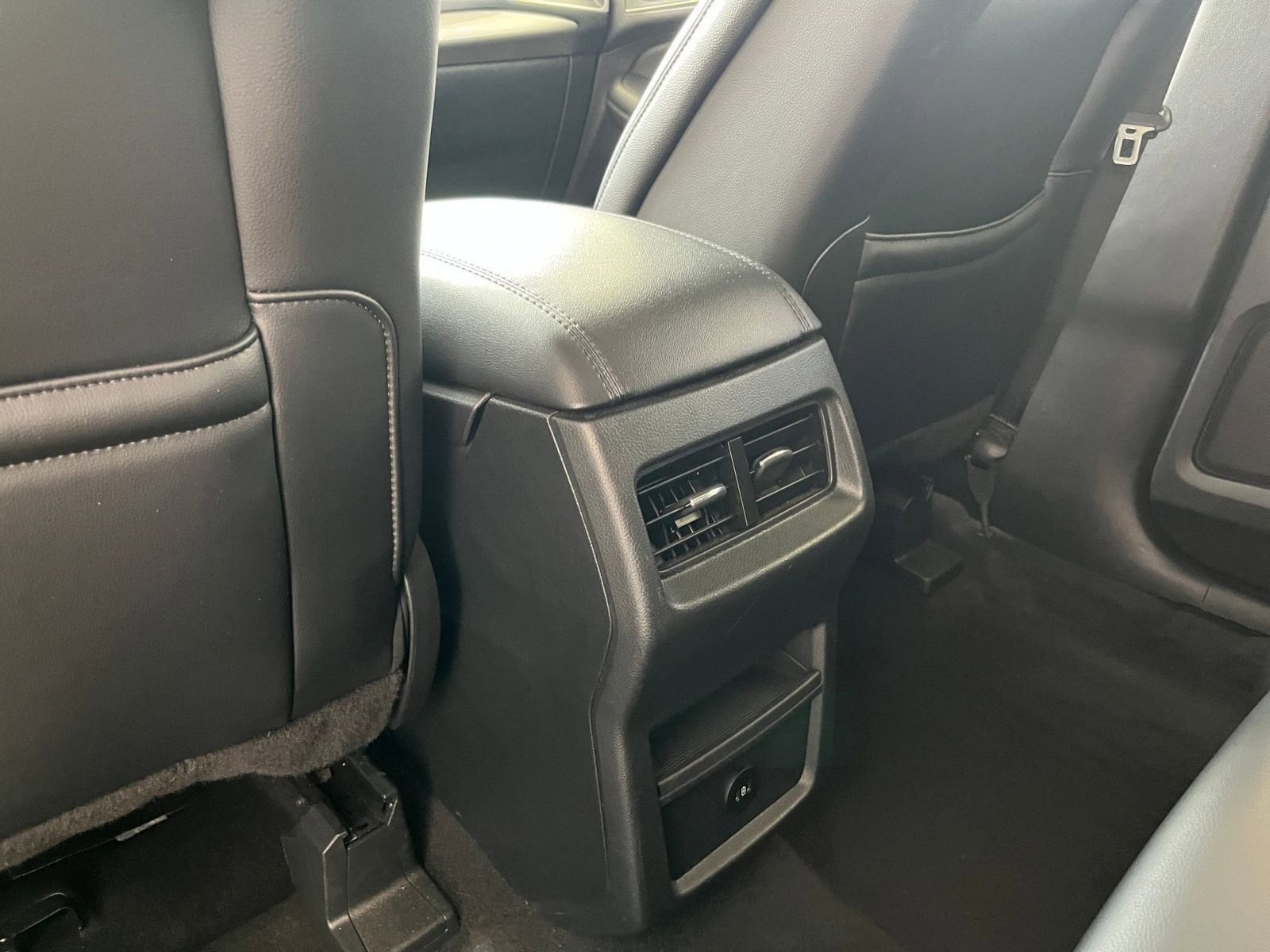 Thumbnail: 2024 Ford Edge - 25