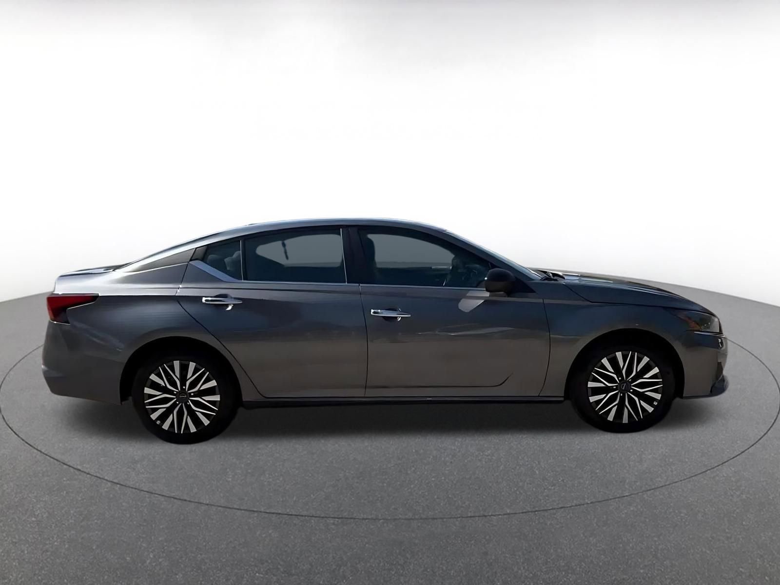 Thumbnail: 2025 Nissan Altima - 16