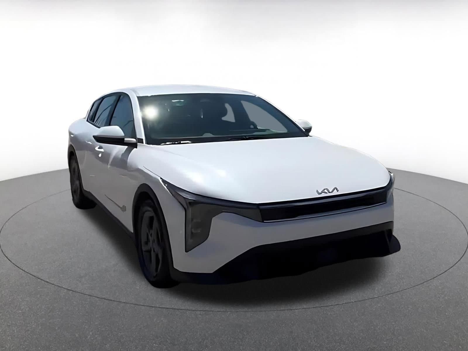 Thumbnail: 2025 Kia K4 - 3