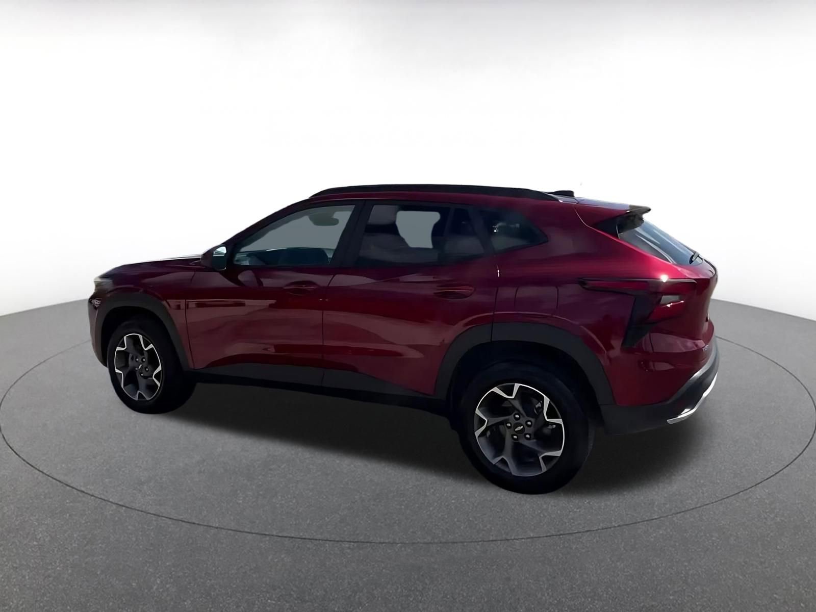 Thumbnail: 2025 Chevrolet Trax - 8