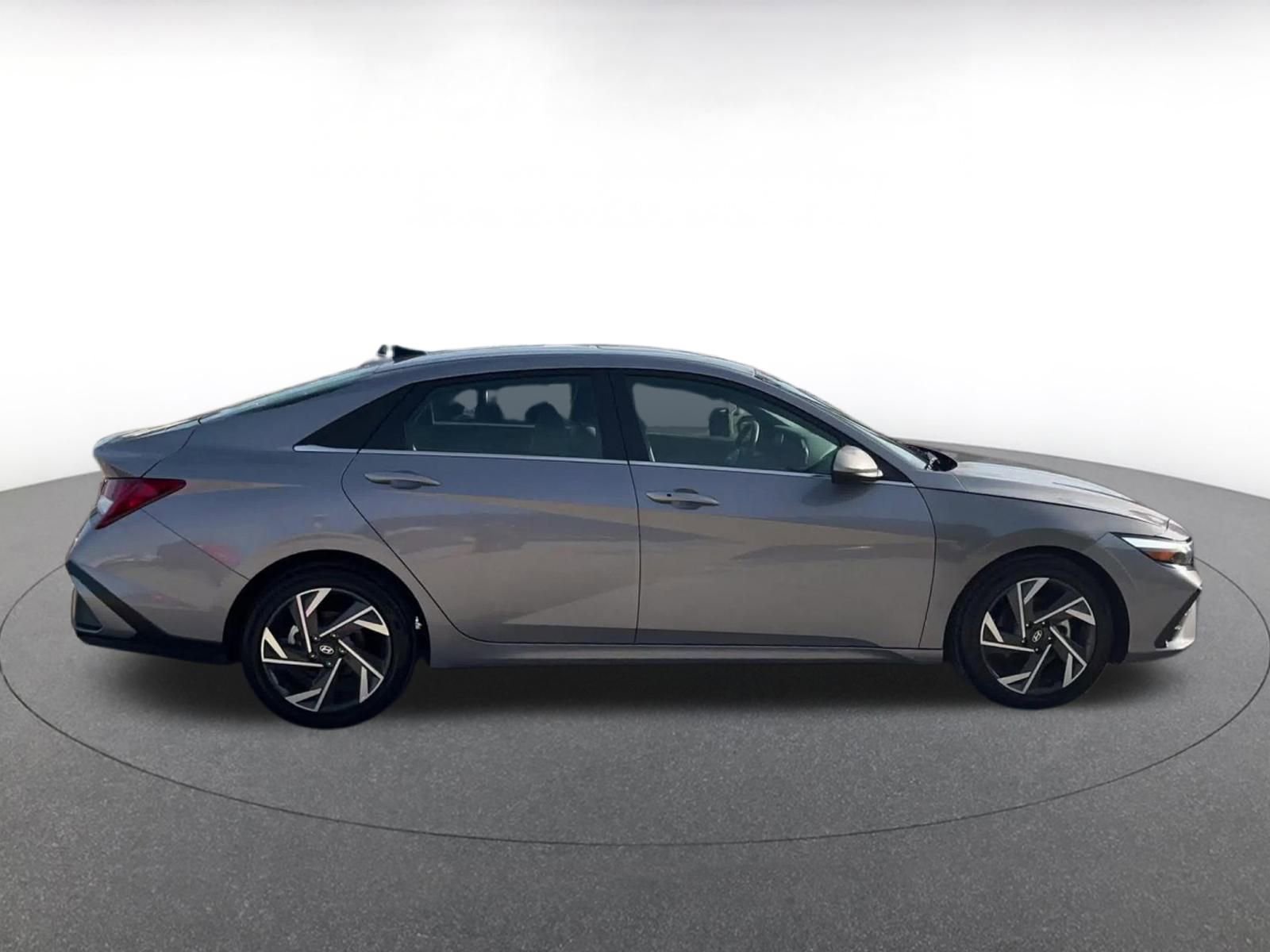 Thumbnail: 2025 Hyundai Elantra - 16