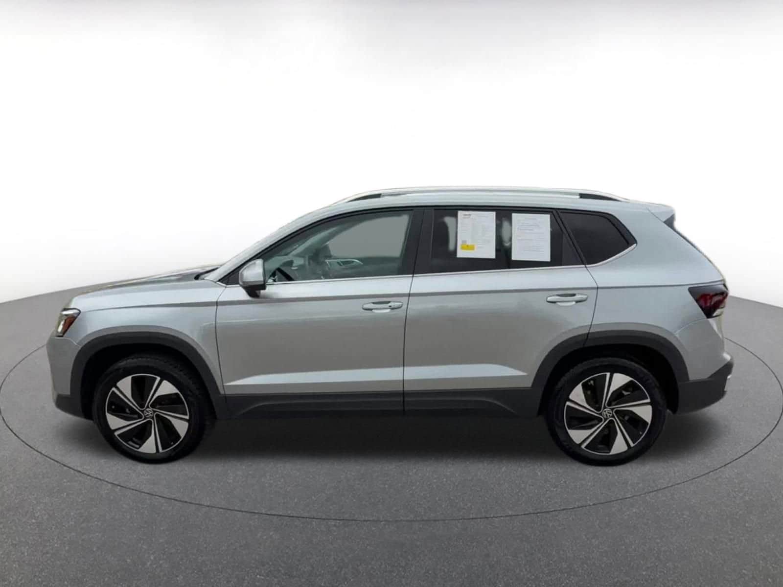 Thumbnail: 2025 Volkswagen Taos - 11