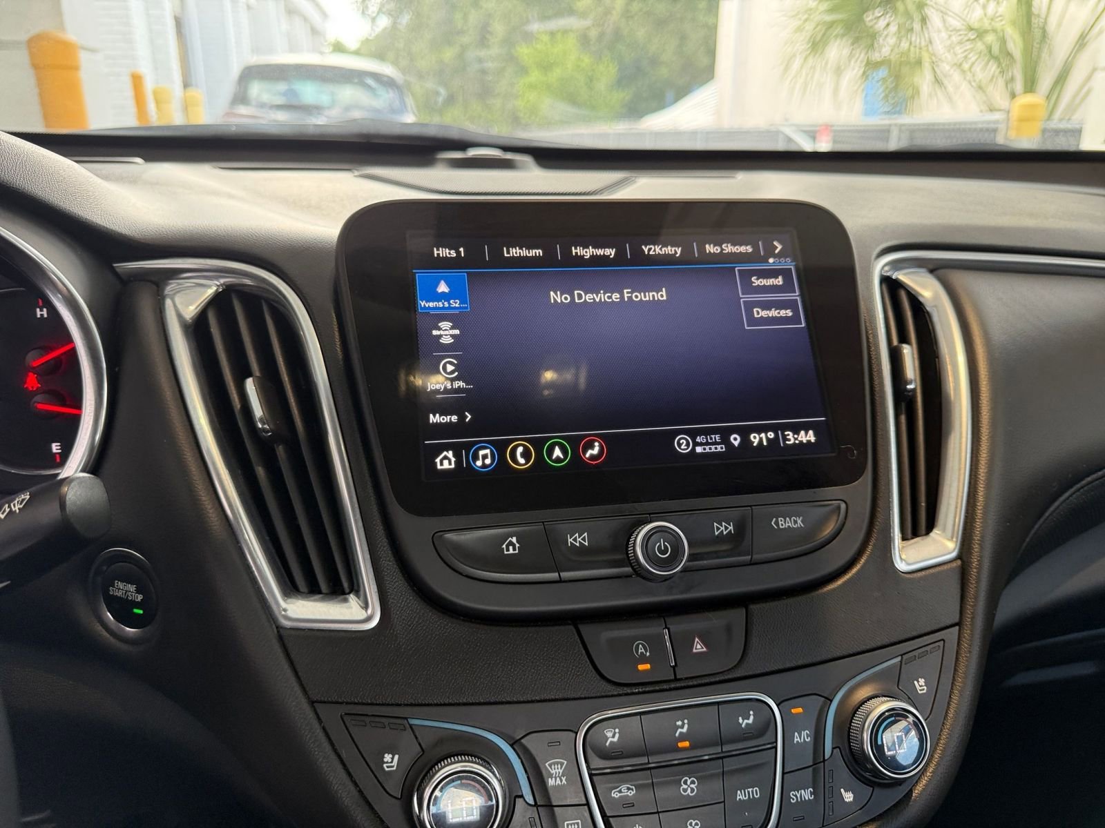 Thumbnail: 2024 Chevrolet Malibu - 21