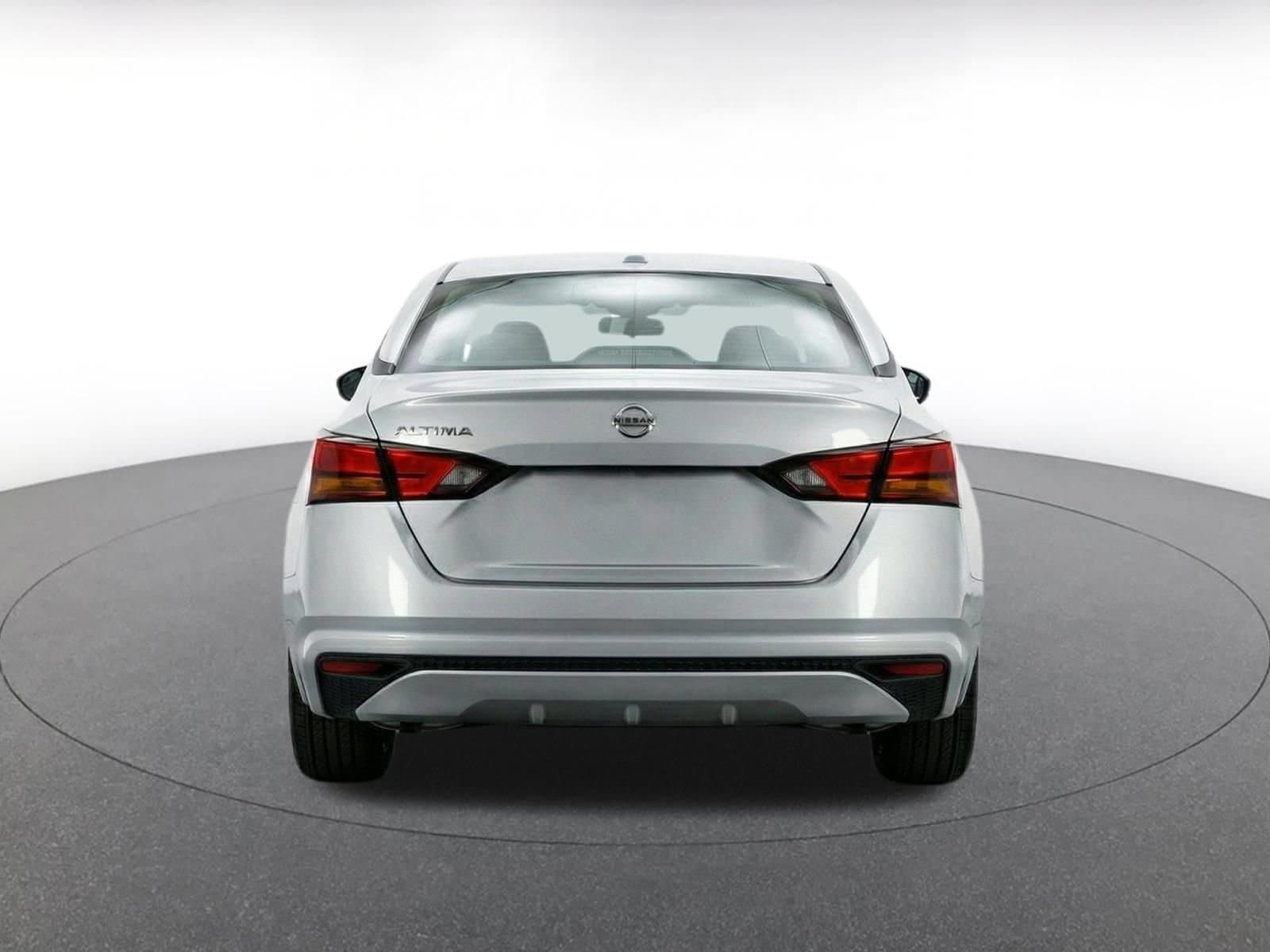 Thumbnail: 2025 Nissan Altima - 8