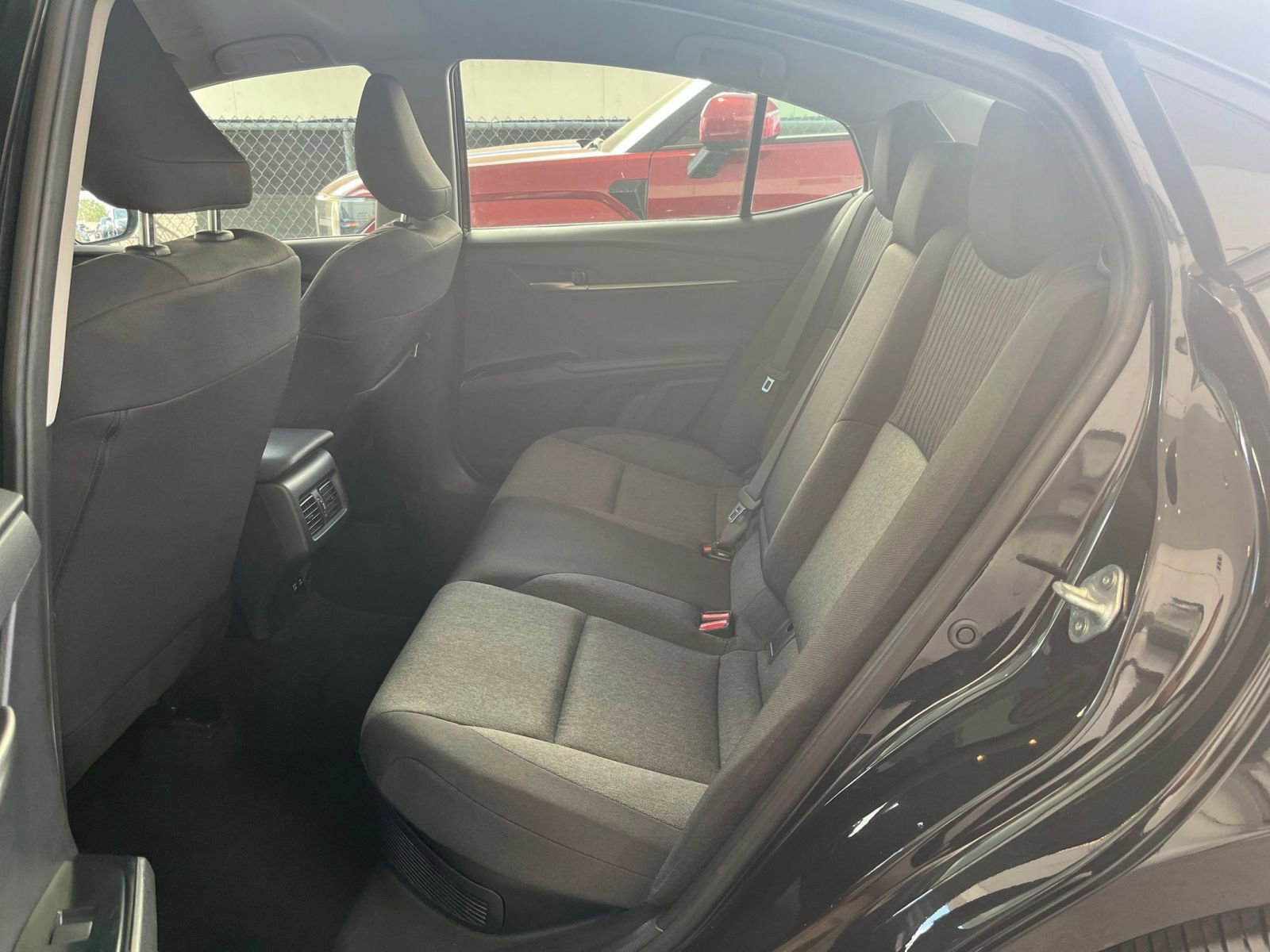 Thumbnail: 2025 Toyota Camry - 25