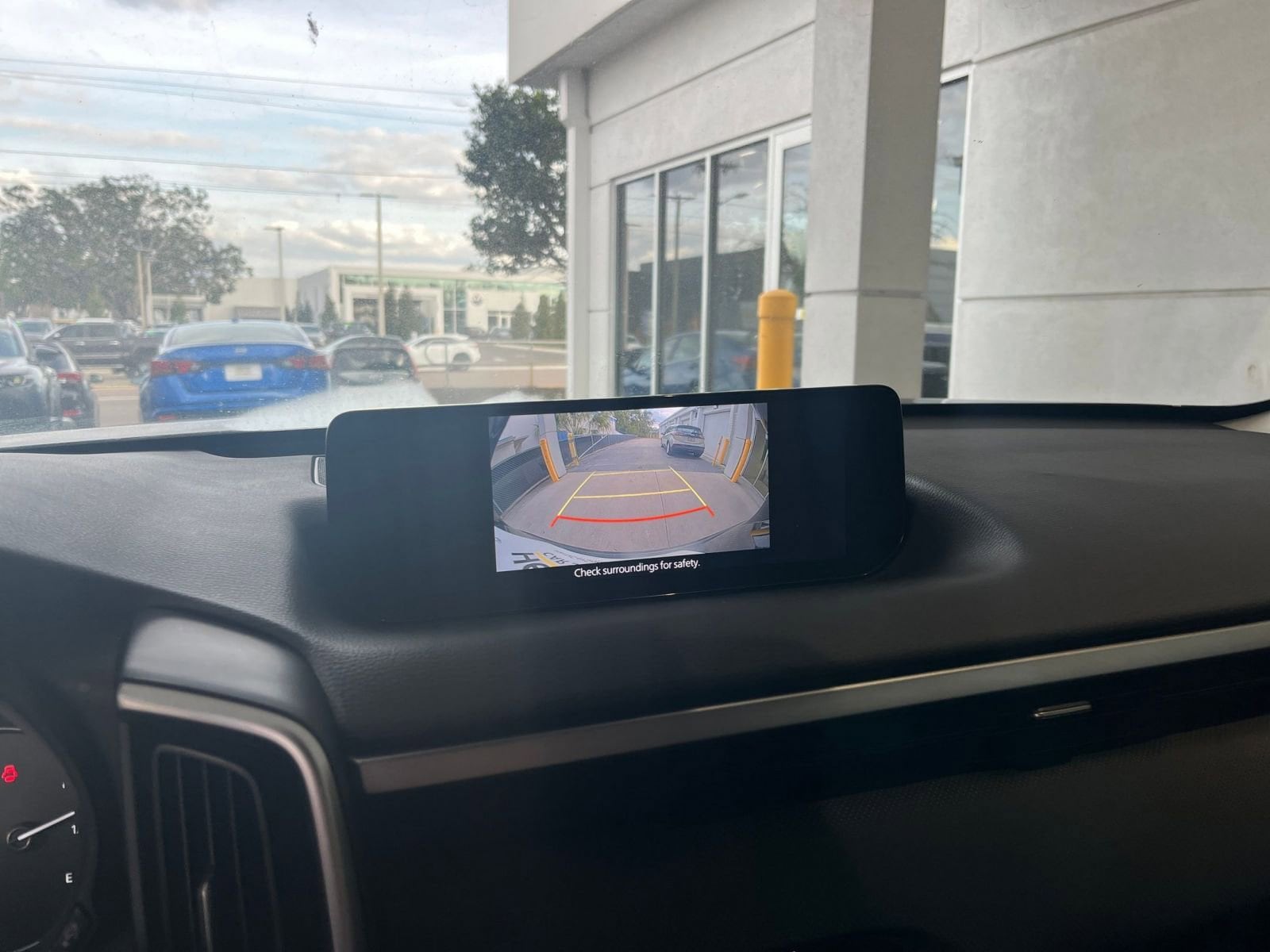 Thumbnail: 2025 Mazda CX-50 - 17