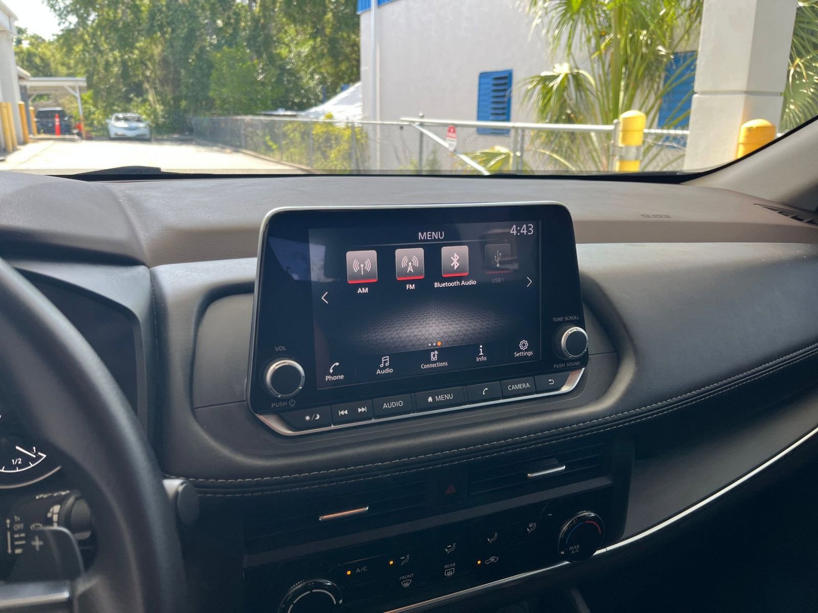 2023 Nissan Rogue S 21
