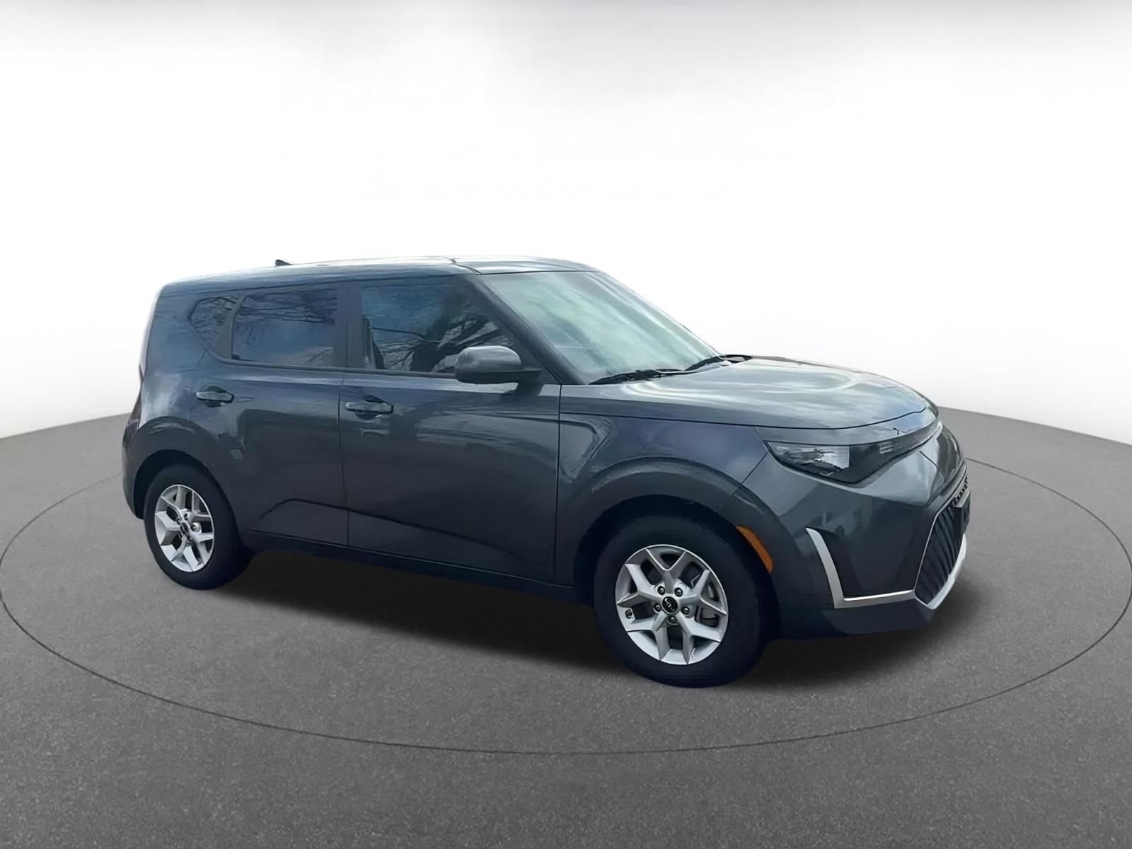 2024 Kia Soul LX 2