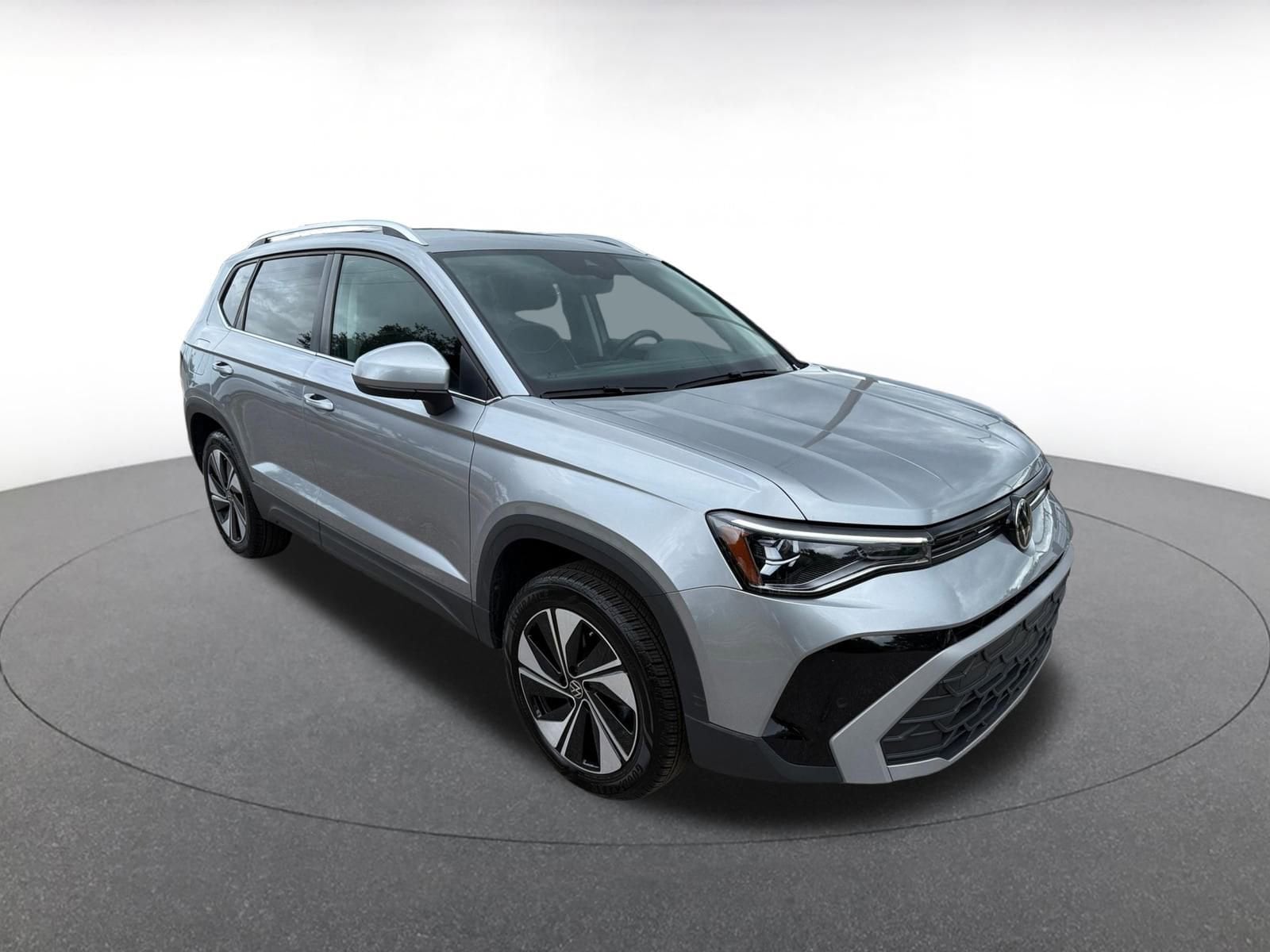 Thumbnail: 2025 Volkswagen Taos - 1