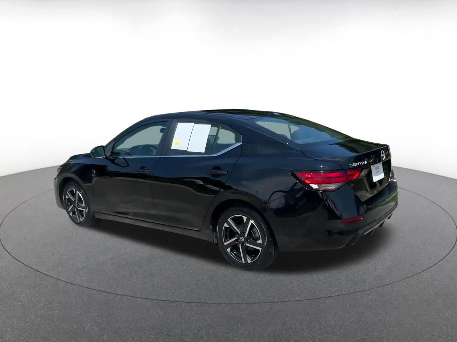Thumbnail: 2024 Nissan Sentra - 9