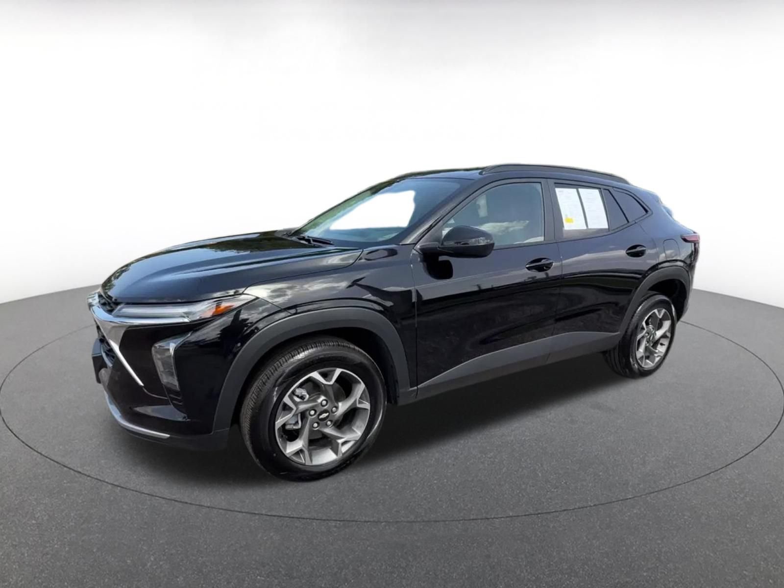 Thumbnail: 2025 Chevrolet Trax - 12