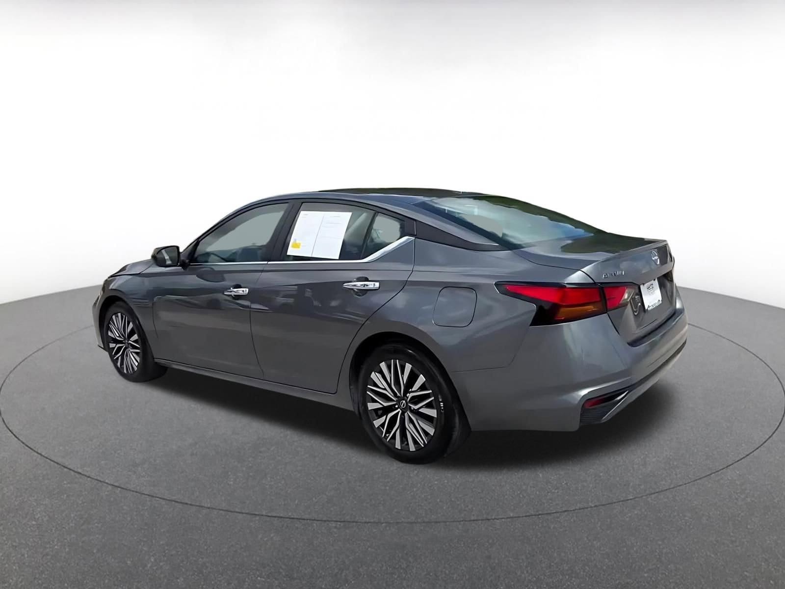 Thumbnail: 2025 Nissan Altima - 17
