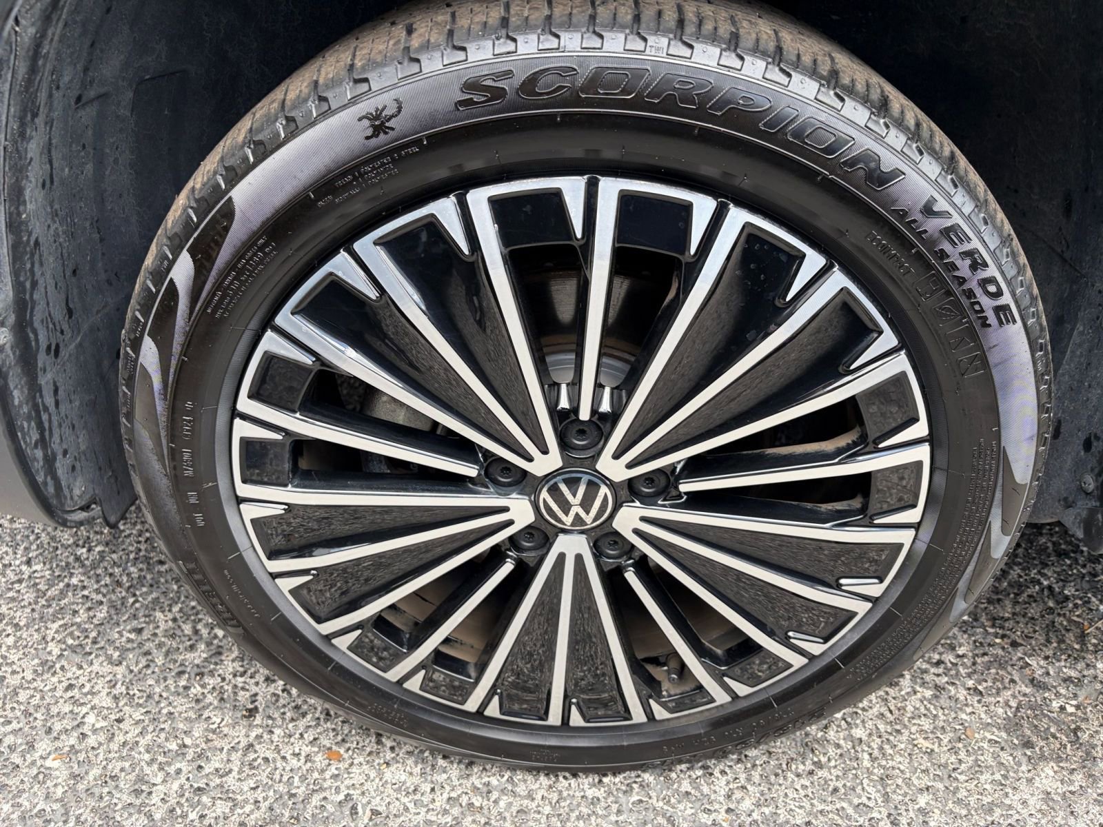 Thumbnail: 2025 Volkswagen Taos - 30