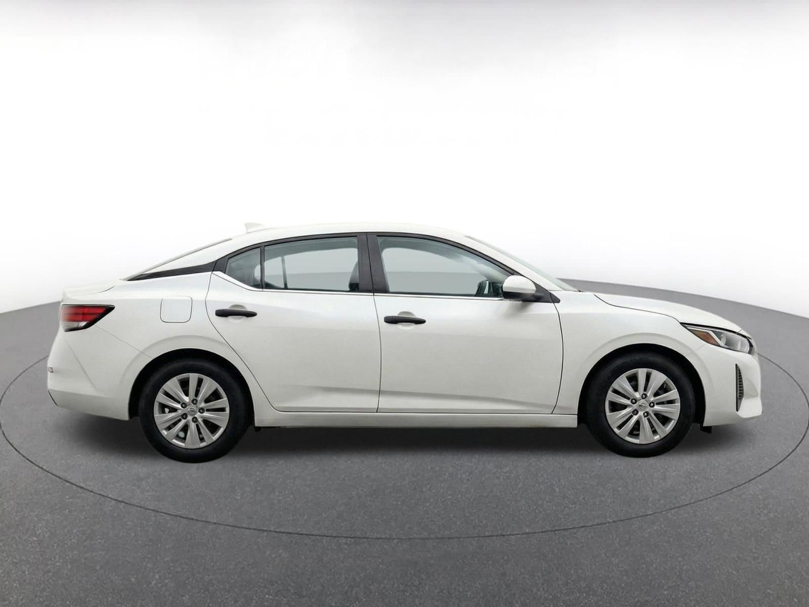 Thumbnail: 2025 Nissan Sentra - 10