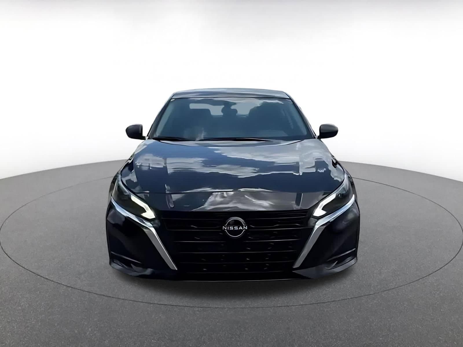 Thumbnail: 2025 Nissan Altima - 4