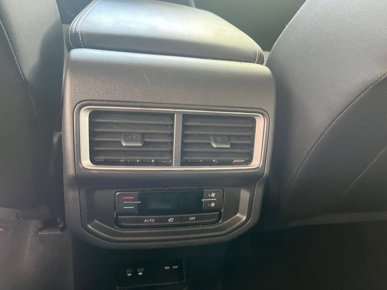 Thumbnail: 2025 Volkswagen Atlas - 24