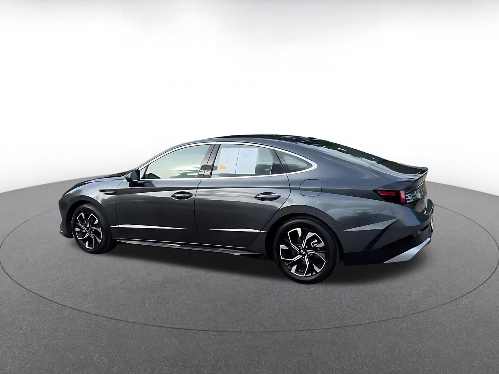 Thumbnail: 2025 Hyundai Sonata - 4