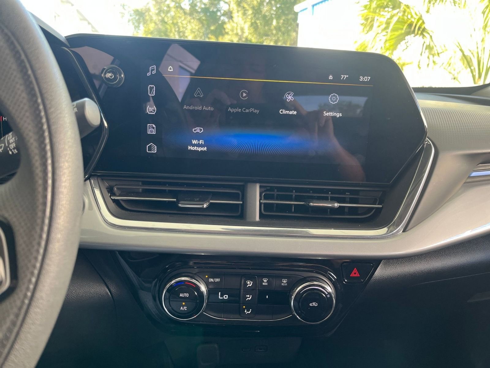 Thumbnail: 2025 Chevrolet Trax - 17