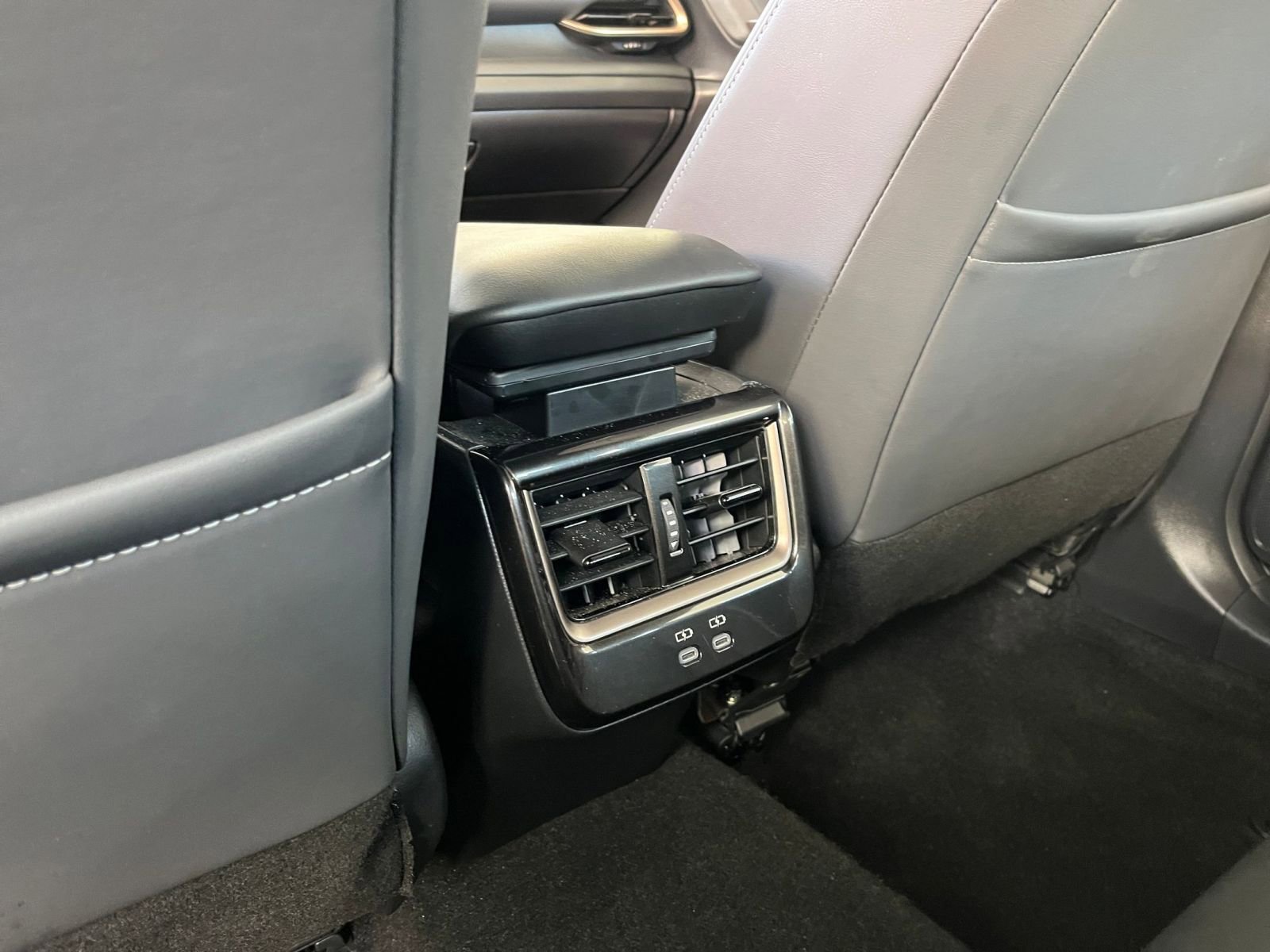 Thumbnail: 2025 Toyota Crown - 24