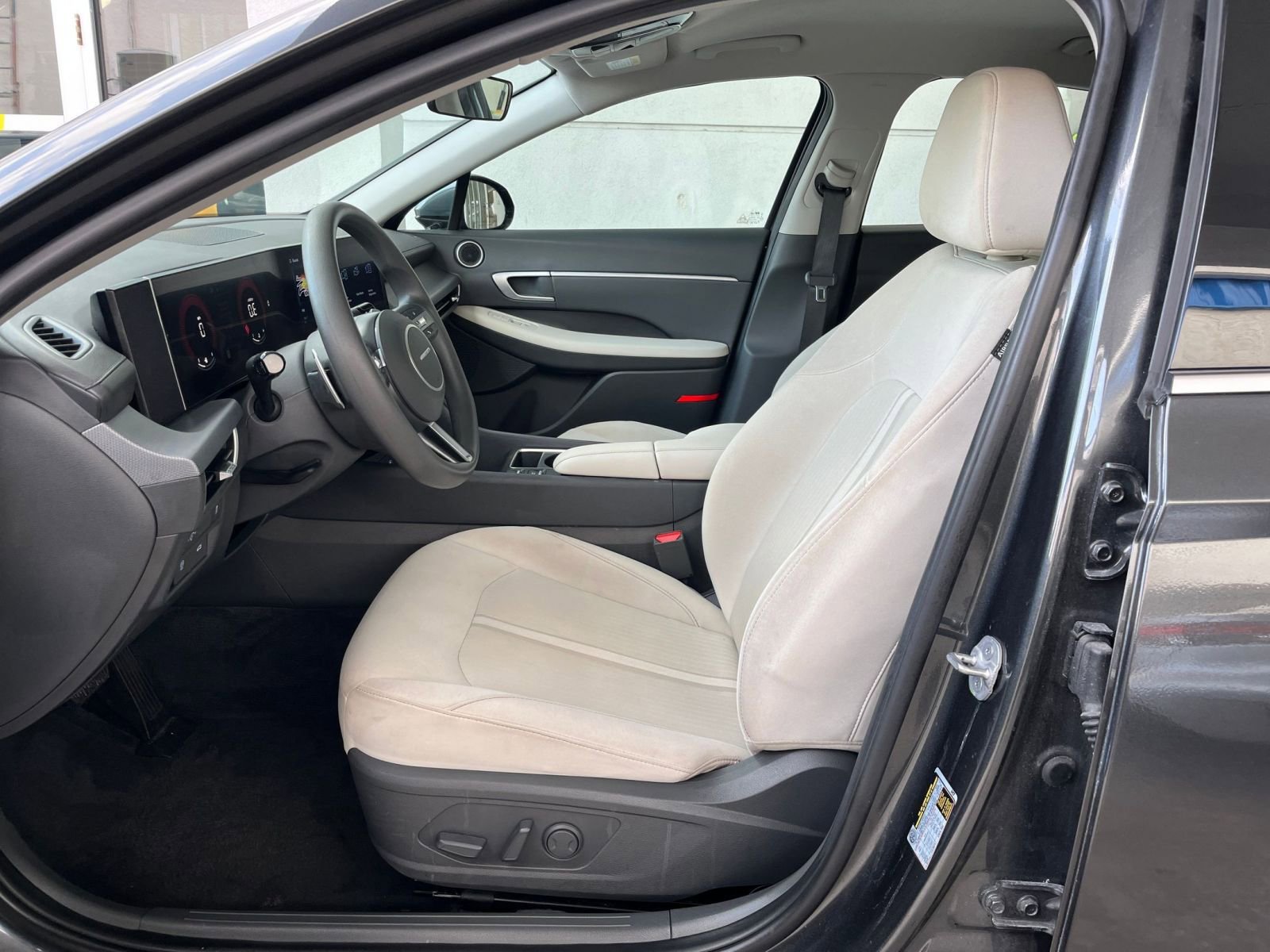 Thumbnail: 2025 Hyundai Sonata - 27