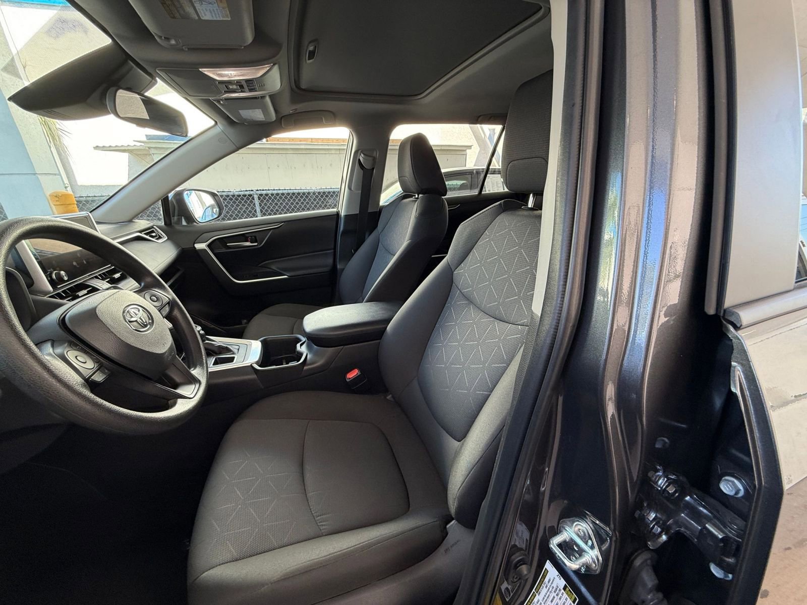 Thumbnail: 2025 Toyota RAV4 - 27