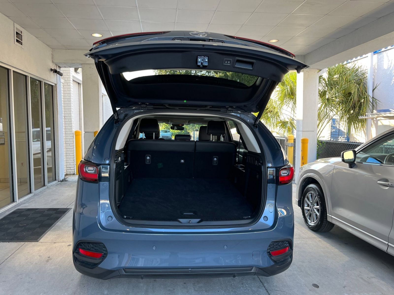 Thumbnail: 2025 Mazda CX-70 - 31