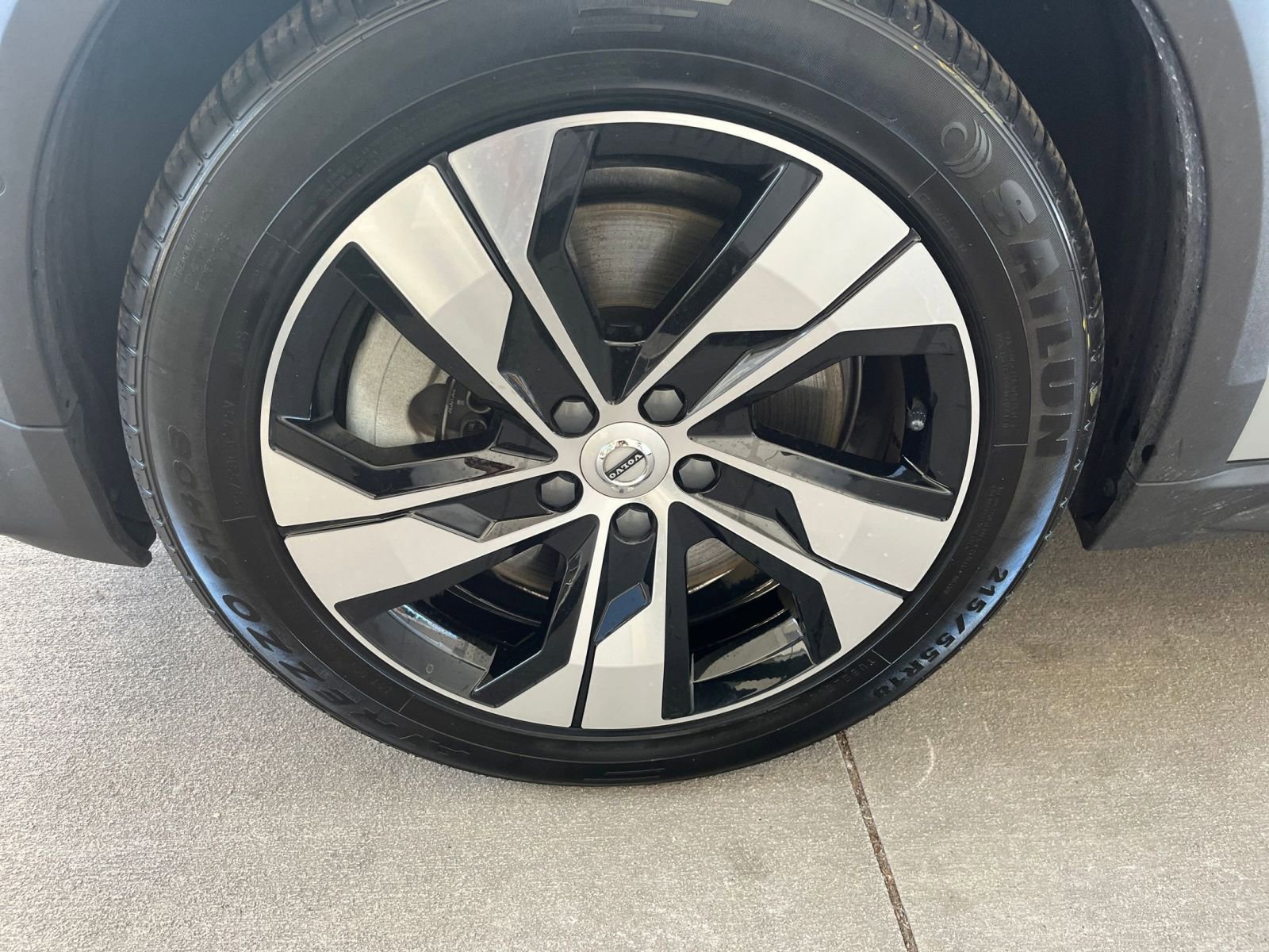 Thumbnail: 2025 Volvo S60 - 30