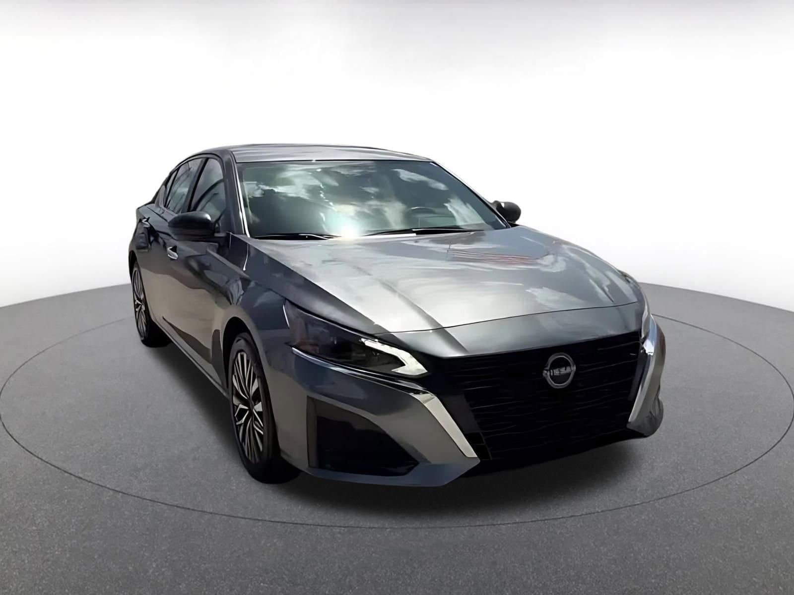 Thumbnail: 2025 Nissan Altima - 7