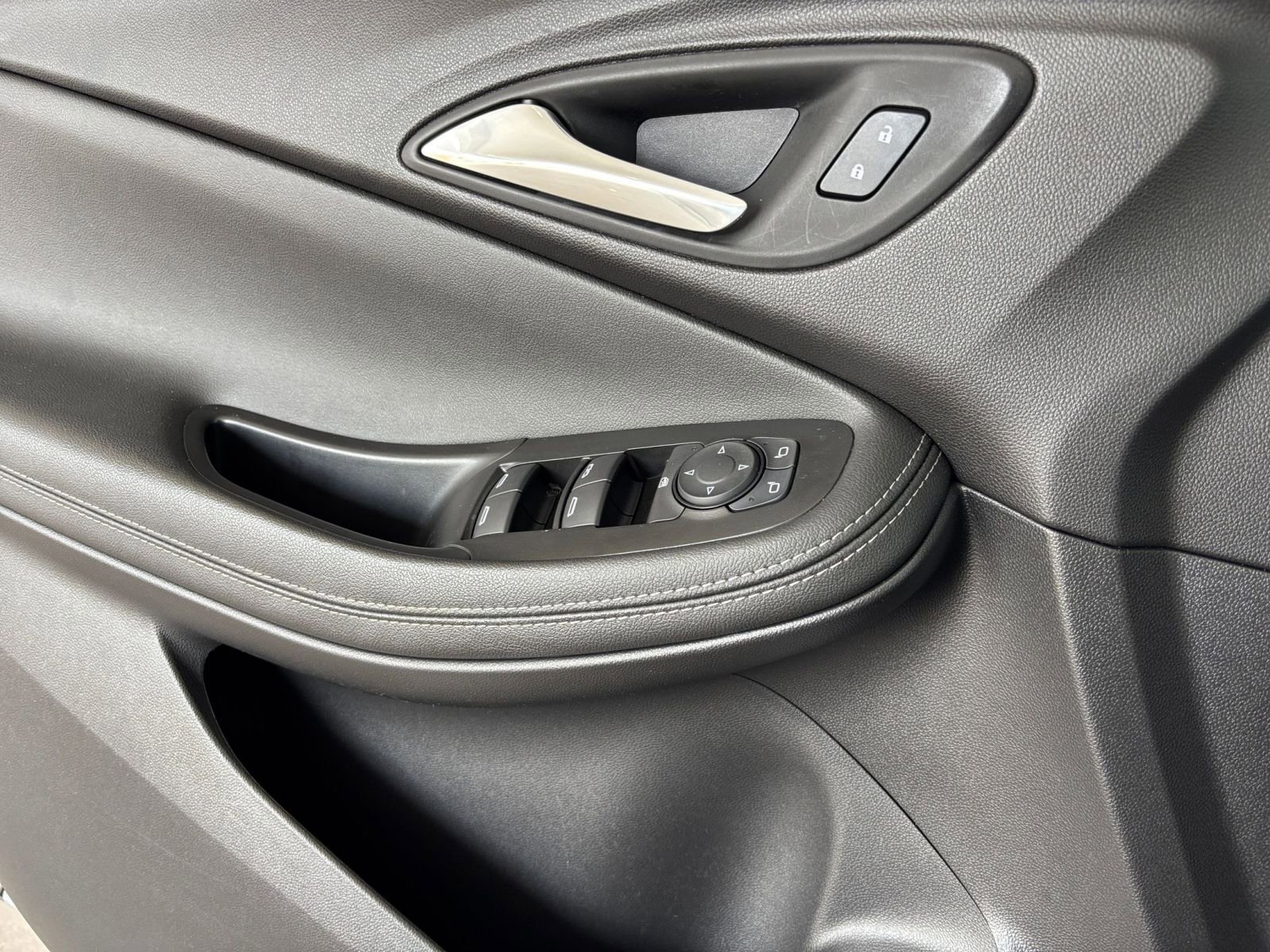 Thumbnail: 2025 Buick Encore GX - 18