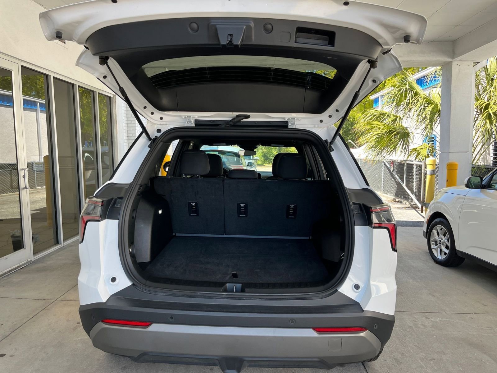 Thumbnail: 2025 Chevrolet Equinox - 31