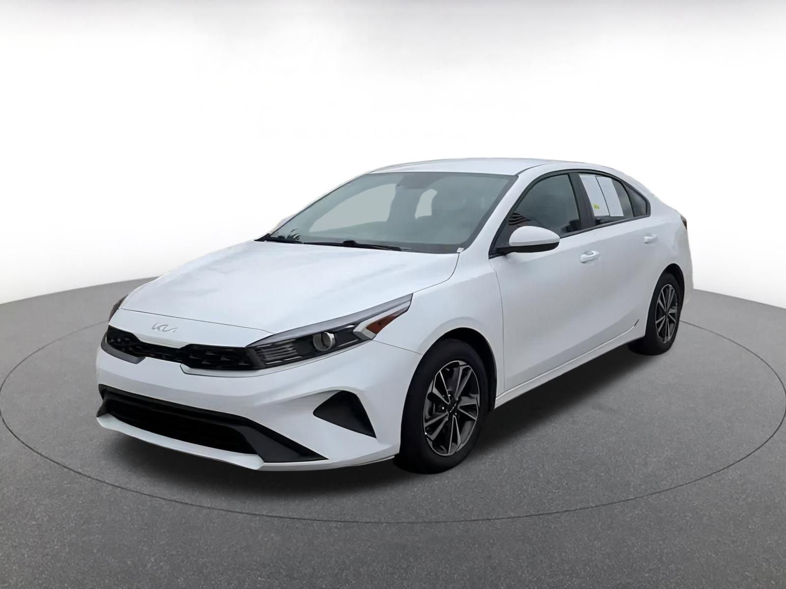 2024 Kia Forte LXS 5