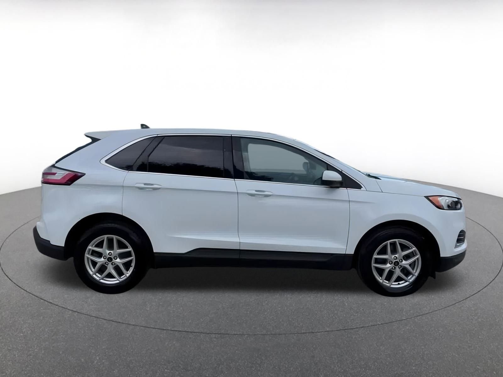 Thumbnail: 2024 Ford Edge - 16