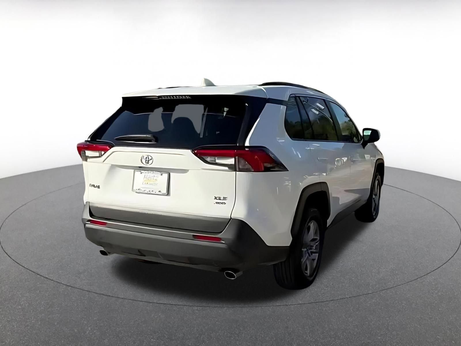 Thumbnail: 2025 Toyota RAV4 - 15