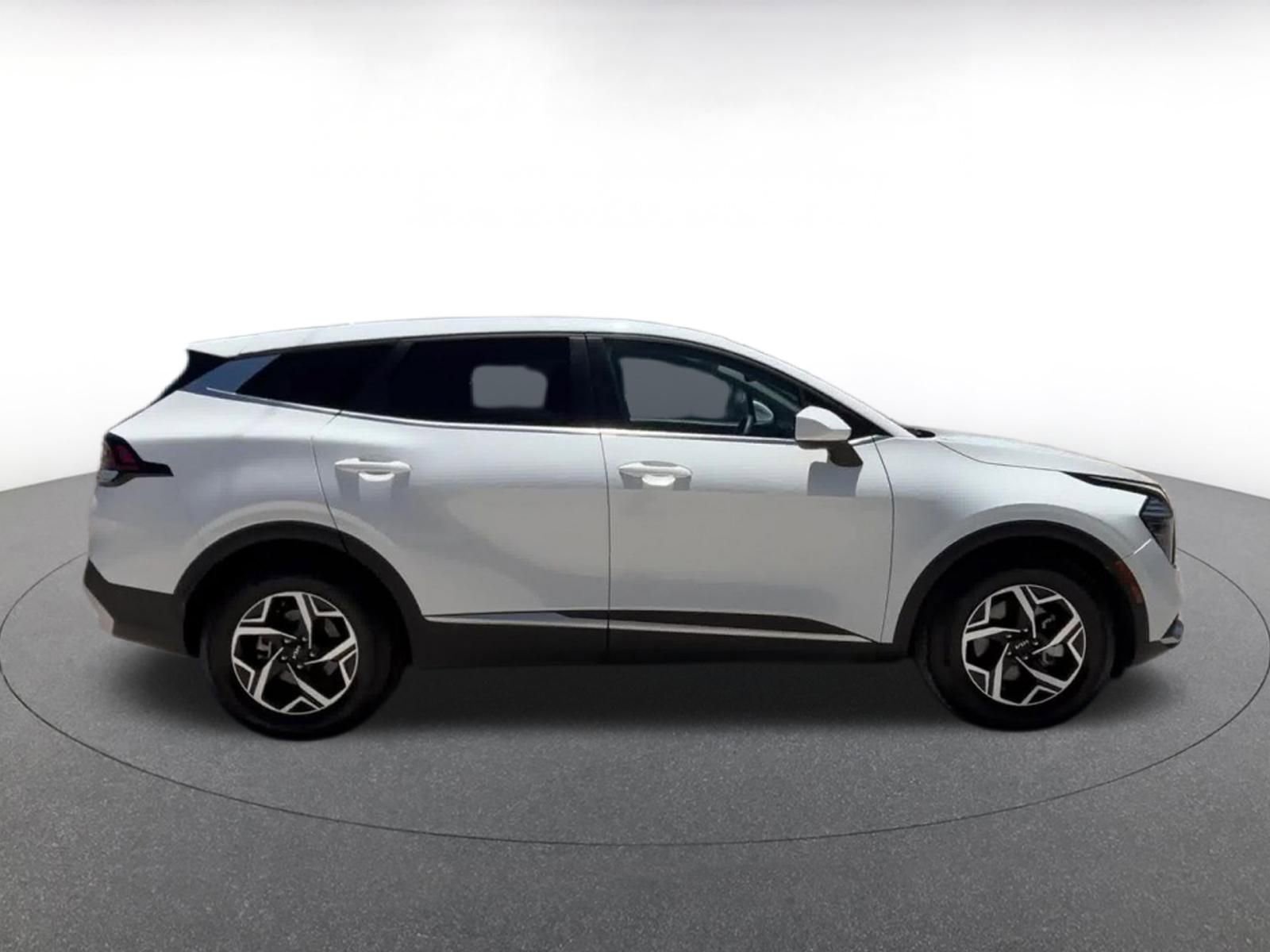 Thumbnail: 2025 Kia Sportage - 16