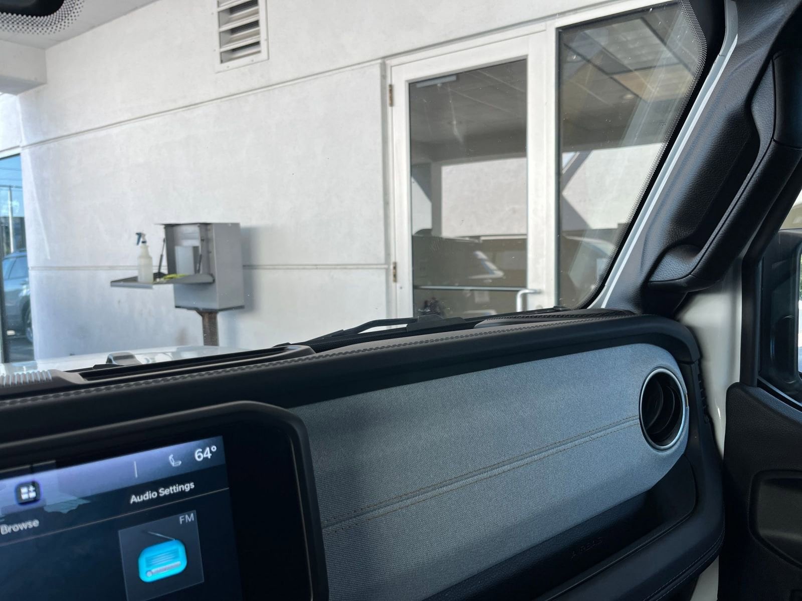 Thumbnail: 2025 Jeep Wrangler - 35