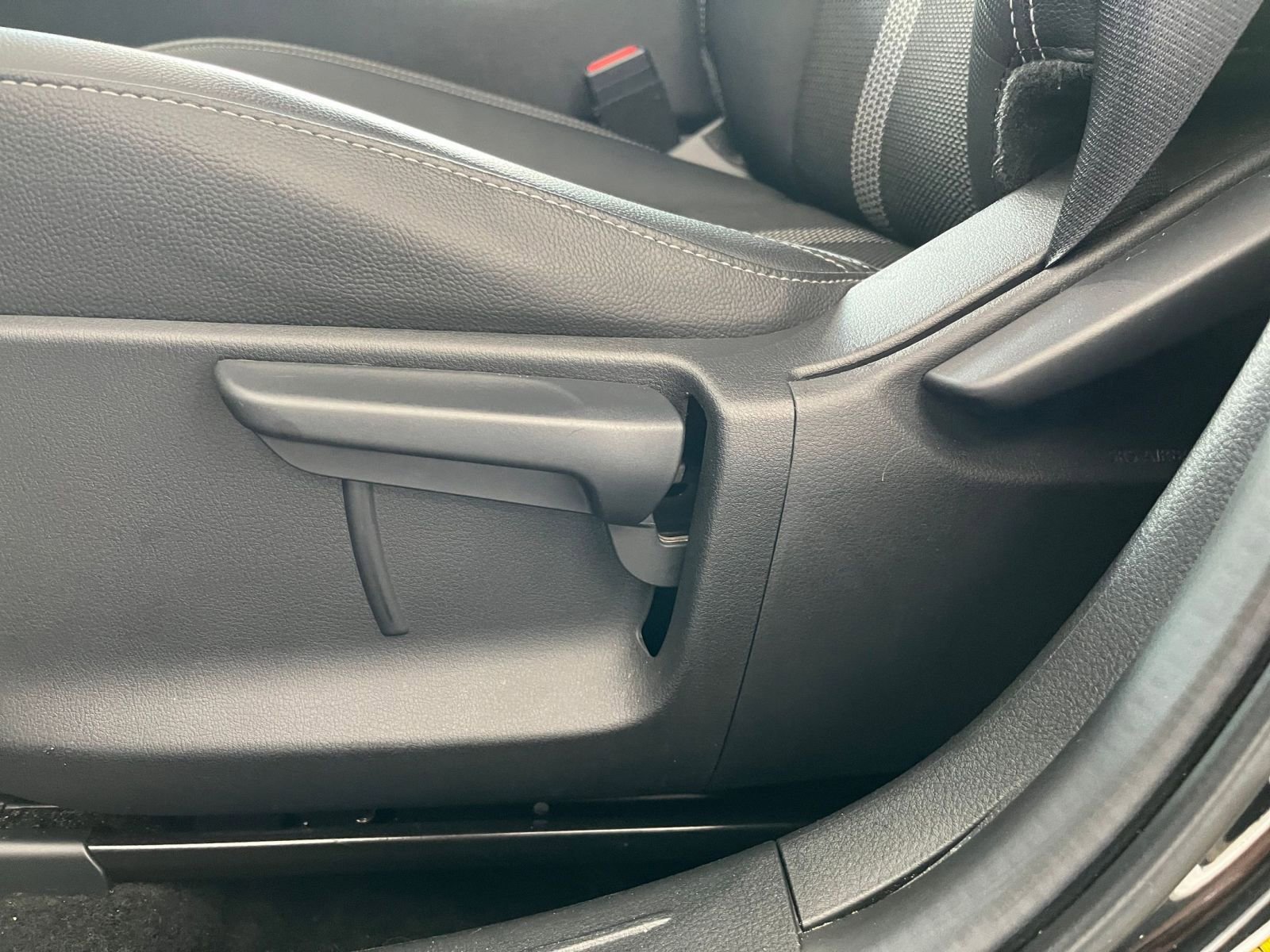 Thumbnail: 2025 Mazda CX-50 - 23