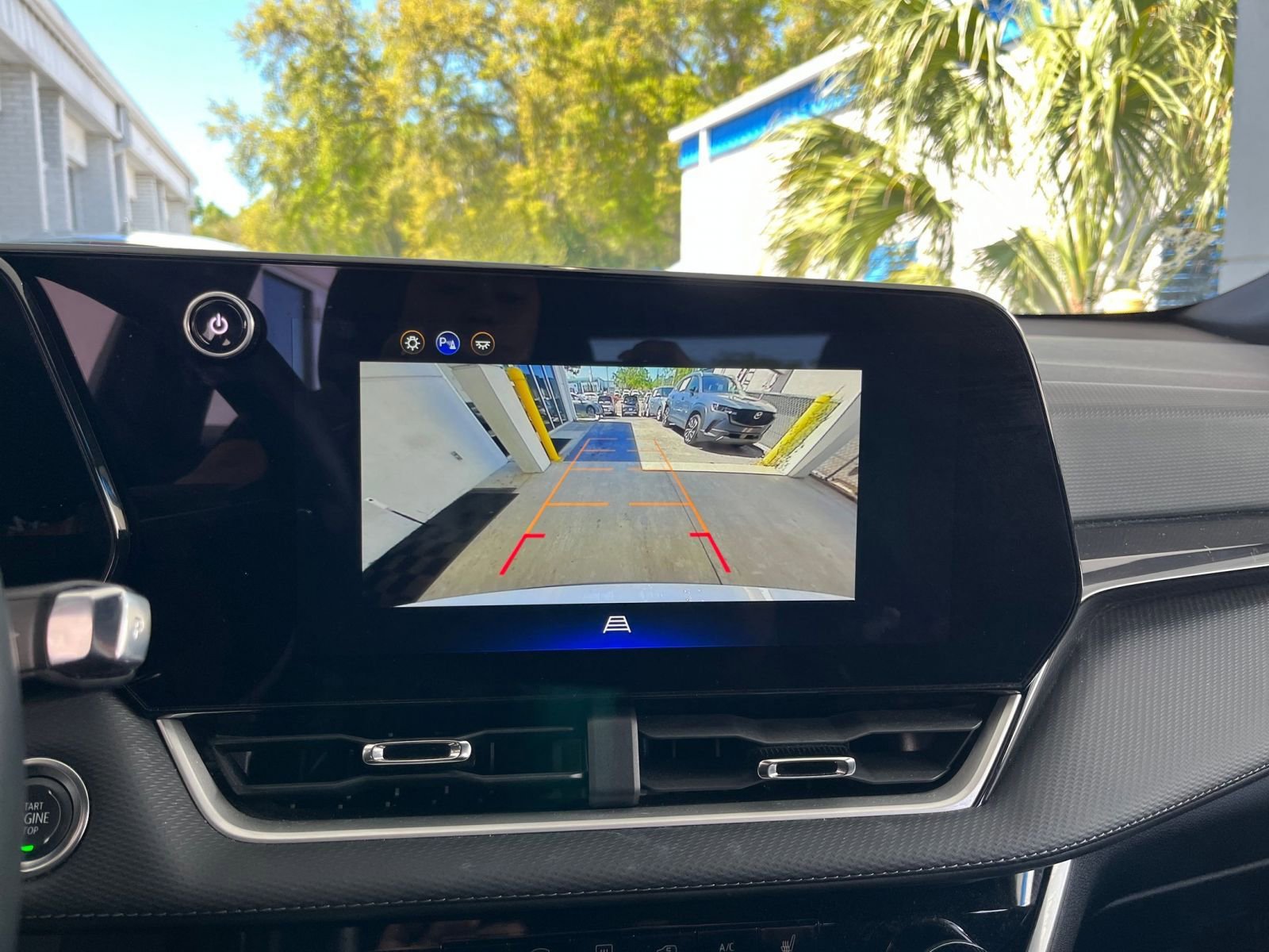 Thumbnail: 2025 Chevrolet Equinox - 24