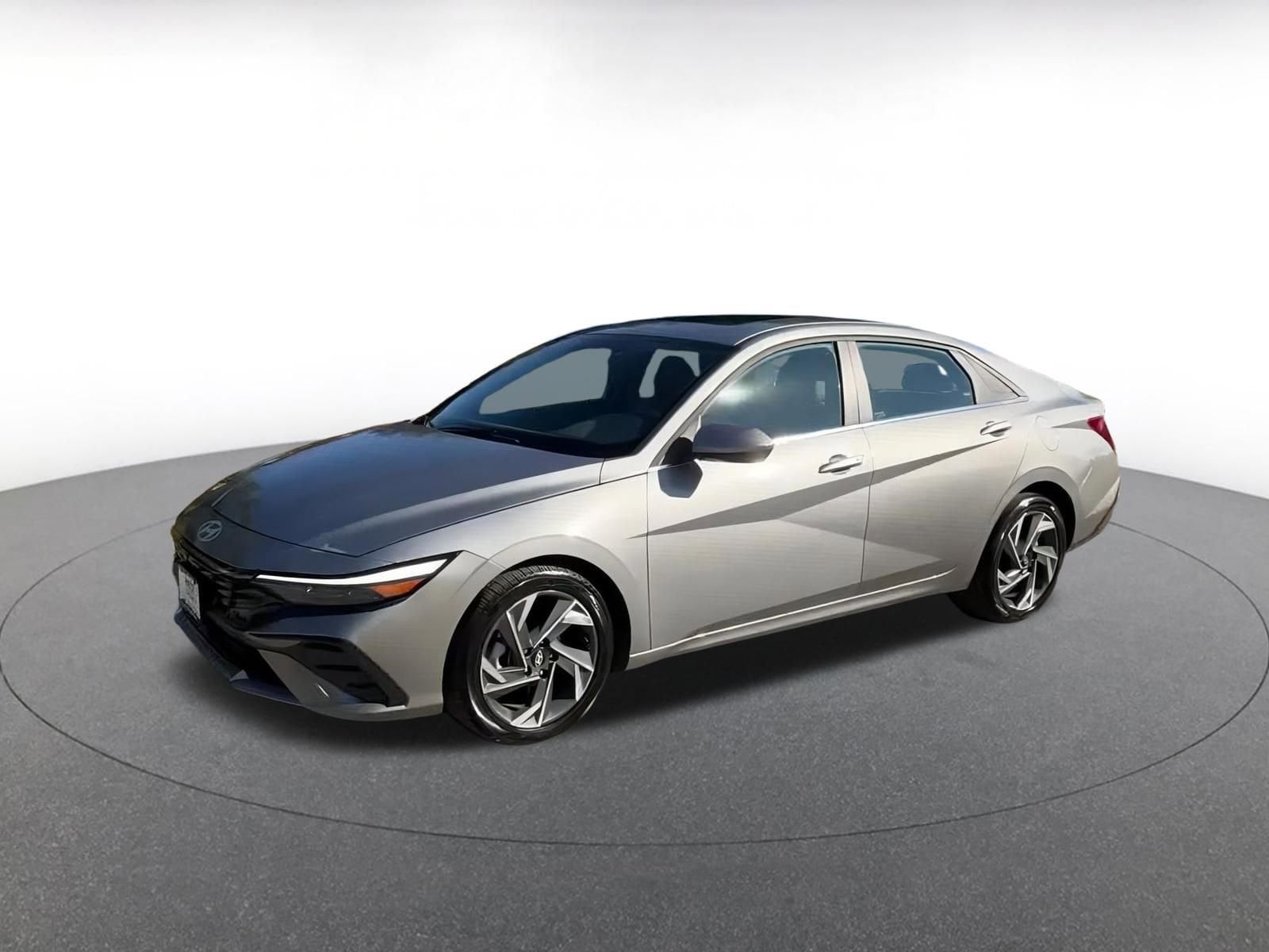 Thumbnail: 2025 Hyundai Elantra - 8