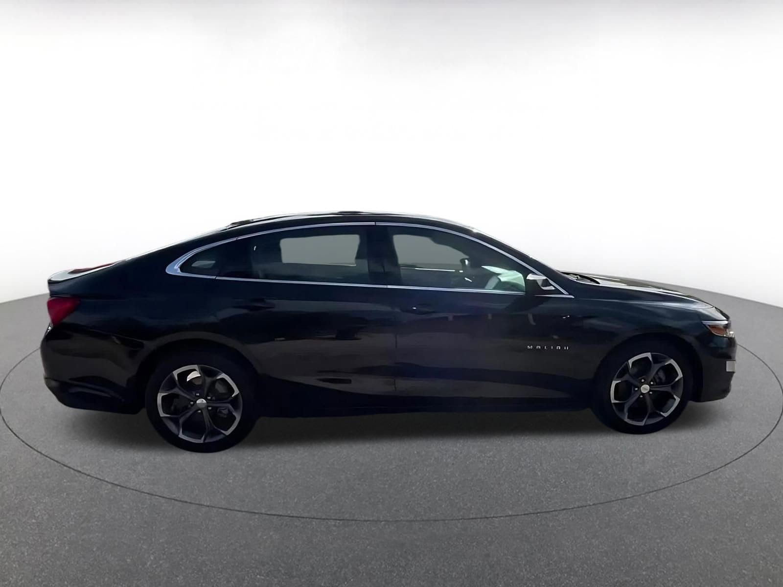 Thumbnail: 2023 Chevrolet Malibu - 16