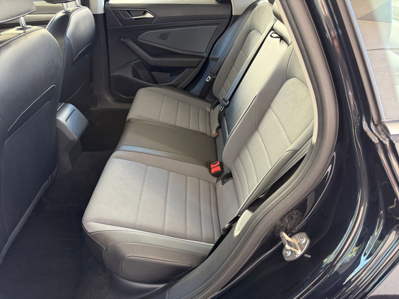 Thumbnail: 2025 Volkswagen Jetta - 25