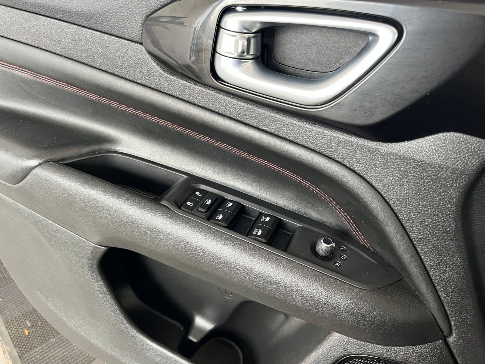 Thumbnail: 2025 Jeep Compass - 20