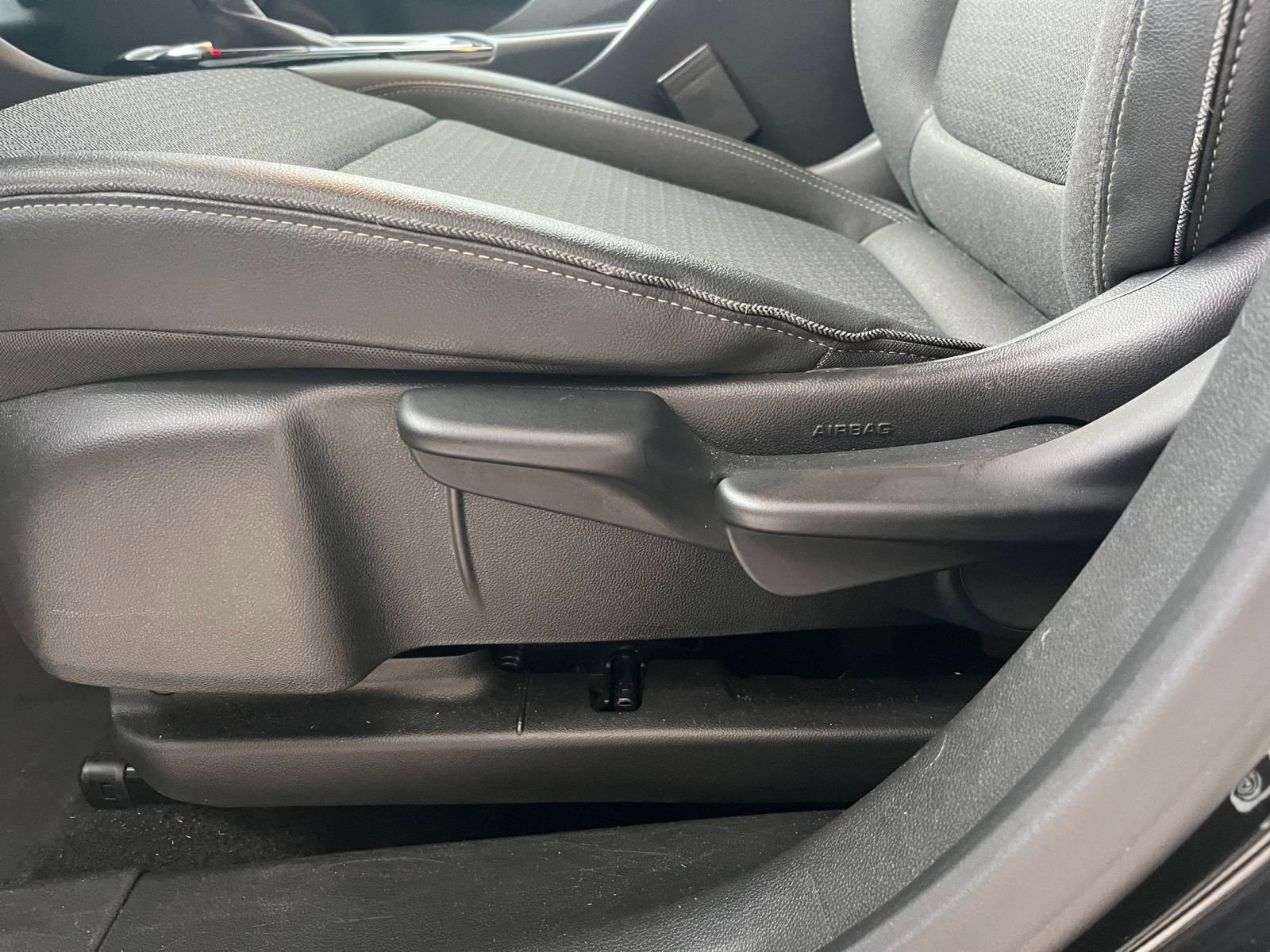 Thumbnail: 2025 Buick Encore GX - 22