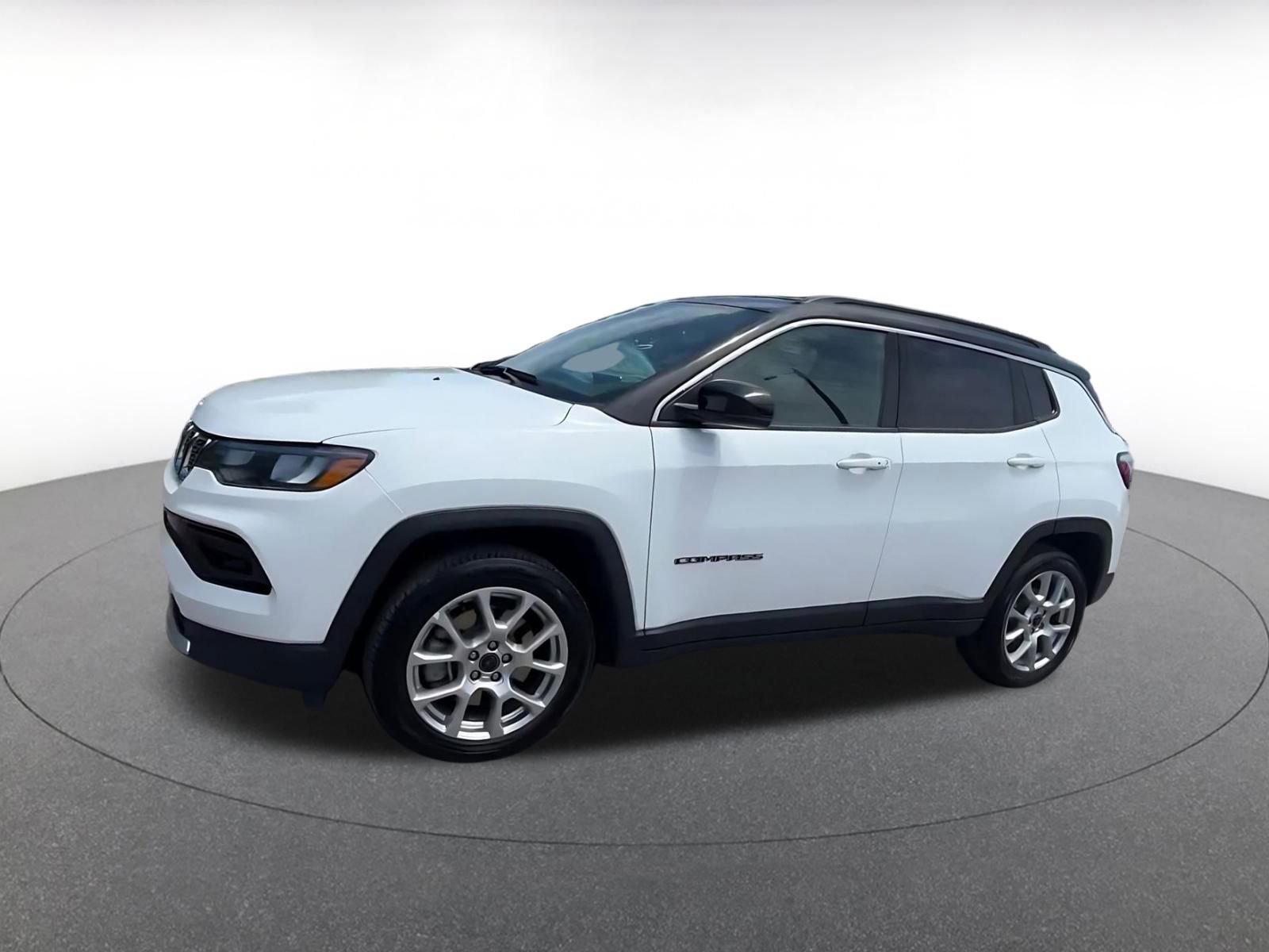 Thumbnail: 2025 Jeep Compass - 8