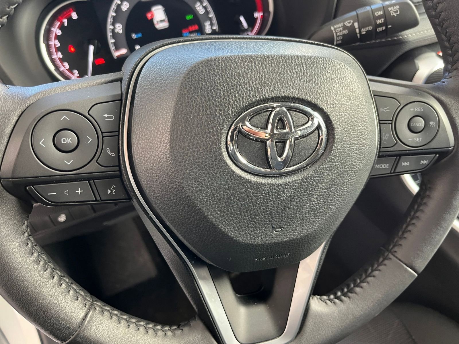 Thumbnail: 2025 Toyota RAV4 - 28