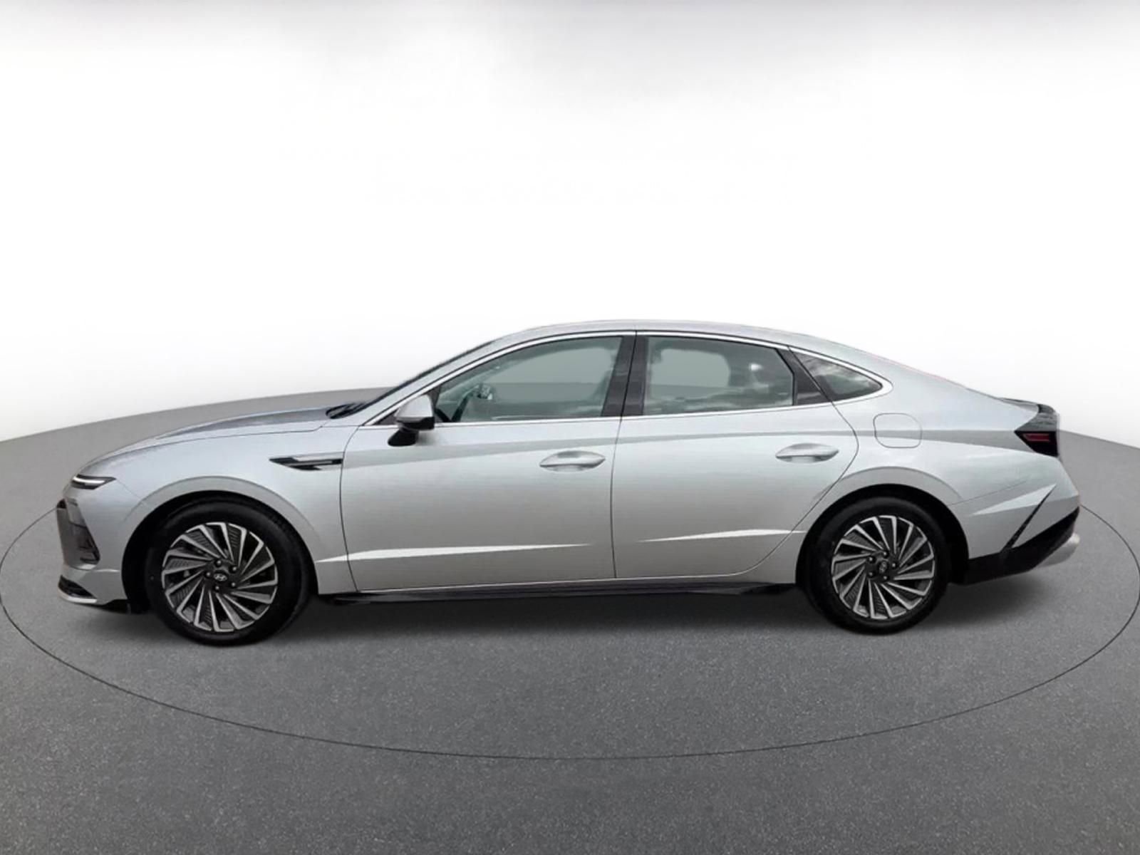 Thumbnail: 2025 Hyundai Sonata - 10