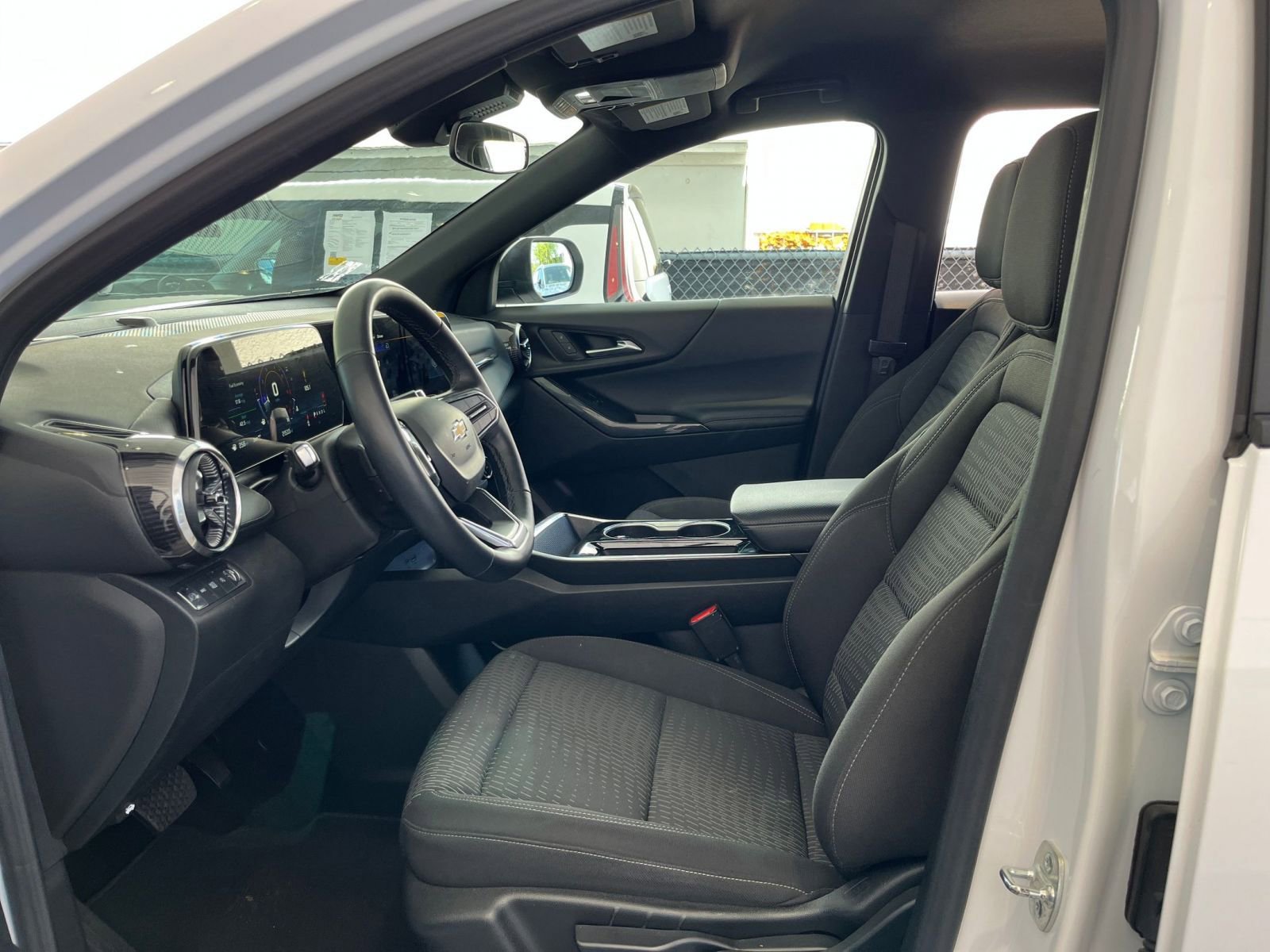 Thumbnail: 2025 Chevrolet Equinox - 27