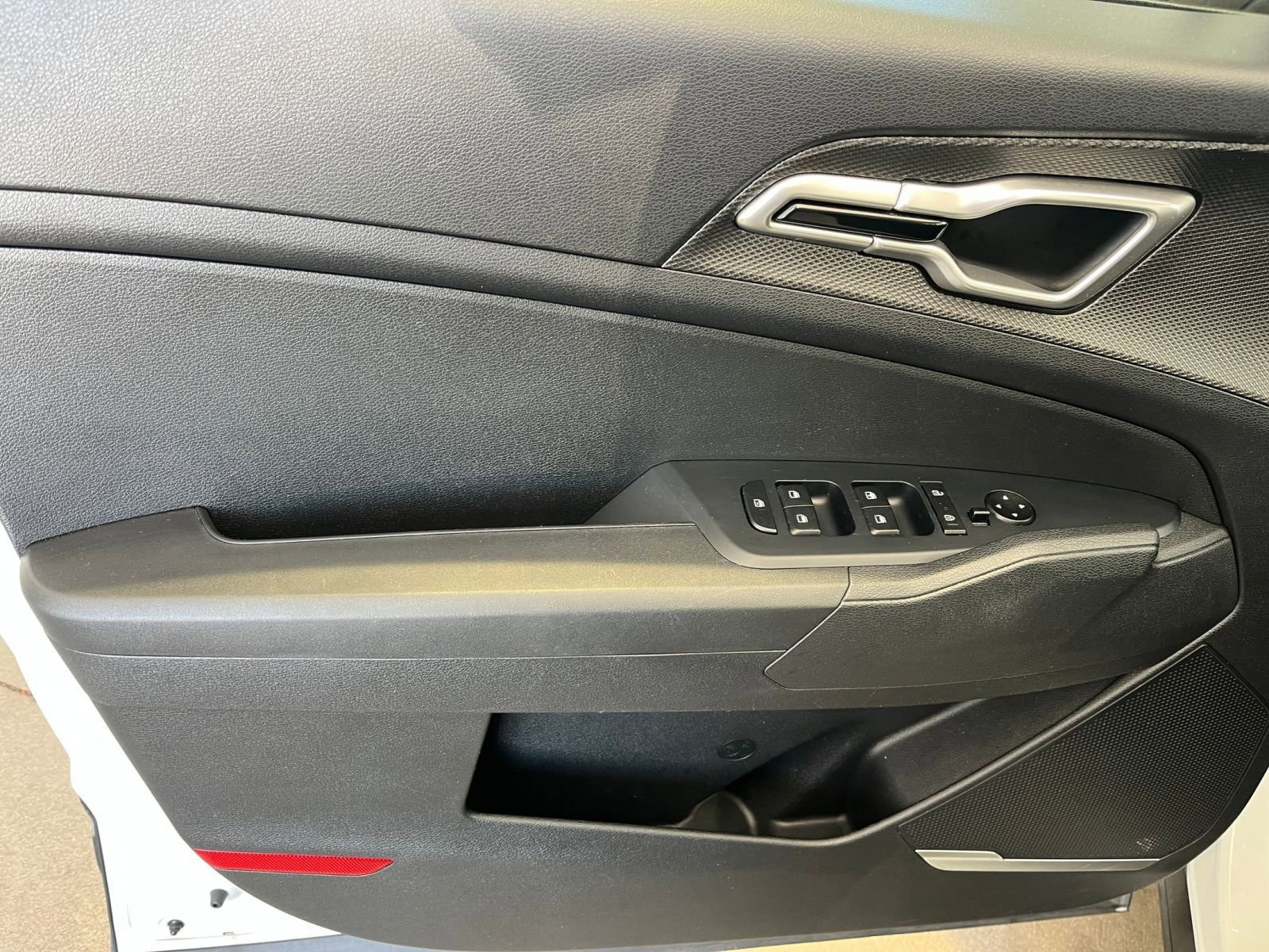 Thumbnail: 2025 Kia Sportage - 18