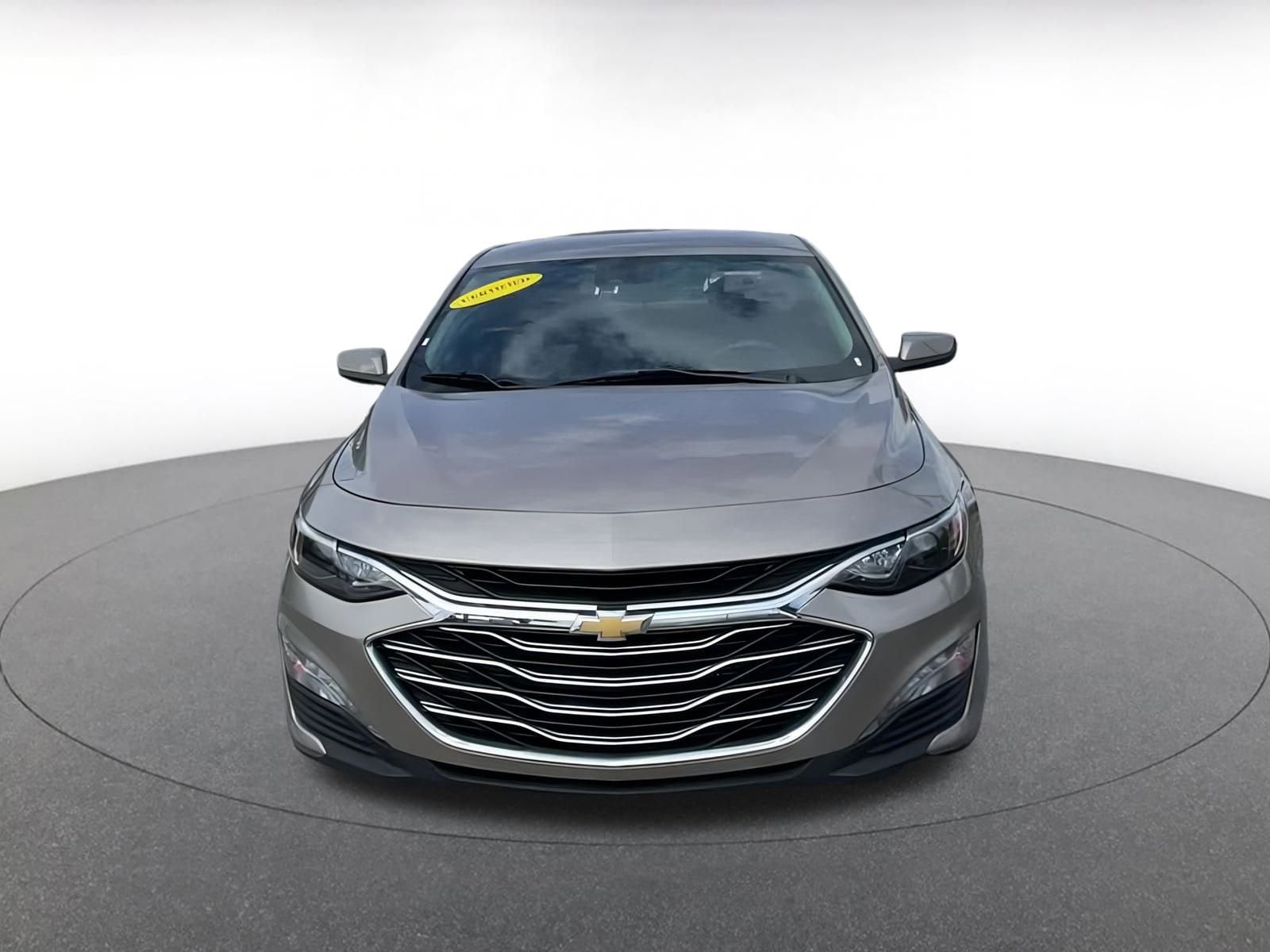 Thumbnail: 2023 Chevrolet Malibu - 3