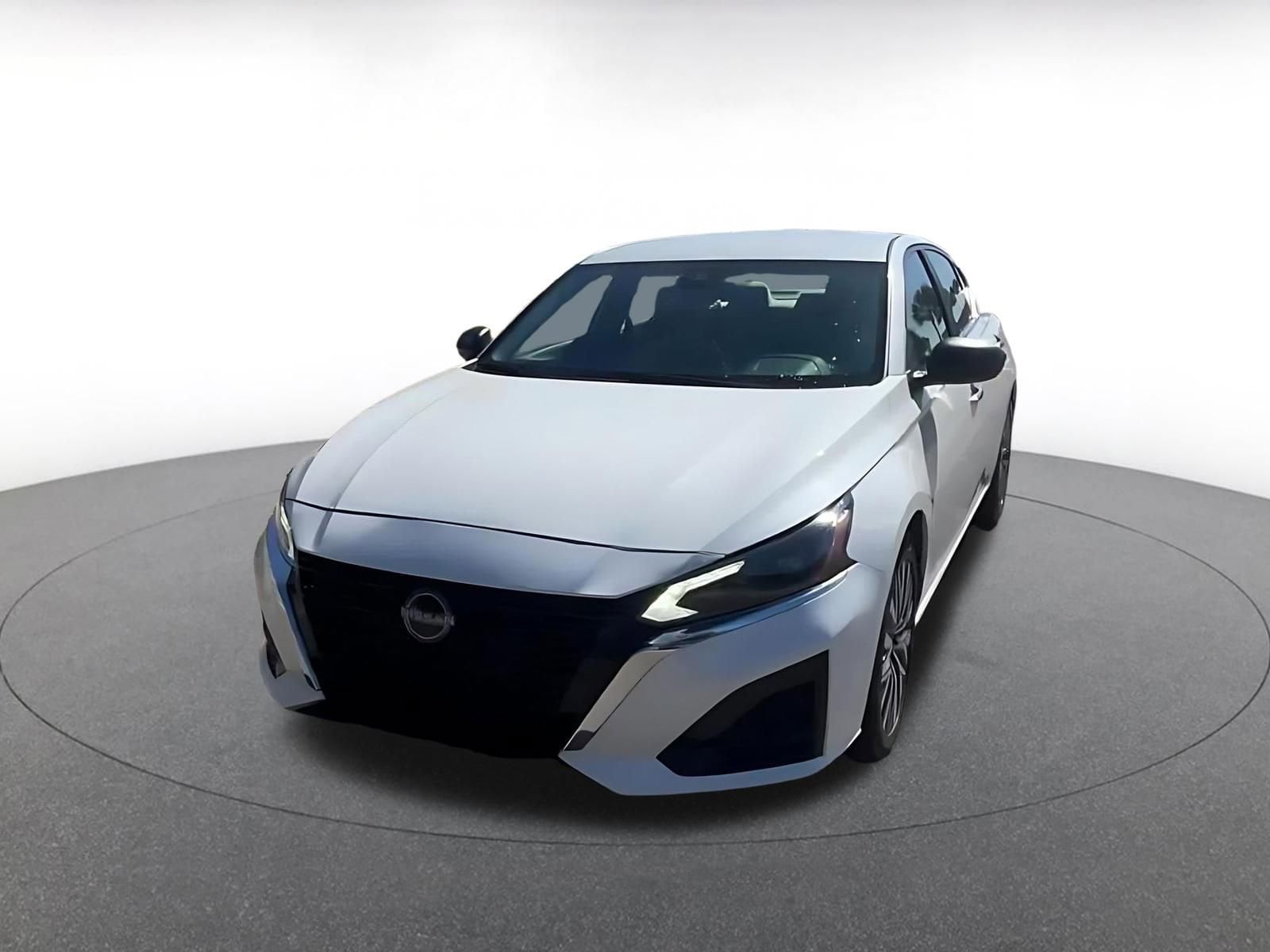 Thumbnail: 2025 Nissan Altima - 7